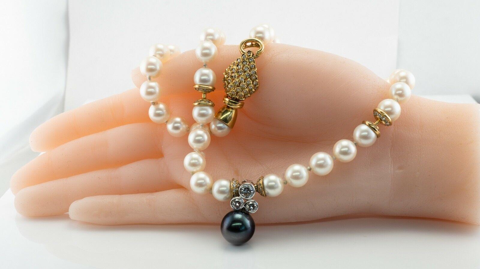 Diamond Akoya & Black Tahitian Pearl Necklace 18K Gold with Enhancer In Good Condition For Sale In East Brunswick, NJ