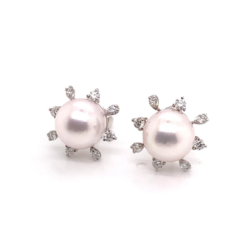 Taille ronde Boucles d'oreilles Akoya en or blanc 14 carats avec diamants et perle certifiée en vente