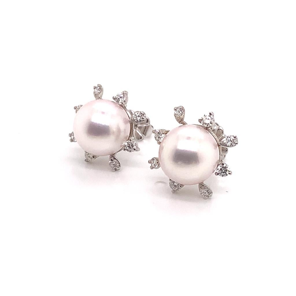 Boucles d'oreilles Akoya en or blanc 14 carats avec diamants et perle certifiée en vente 2
