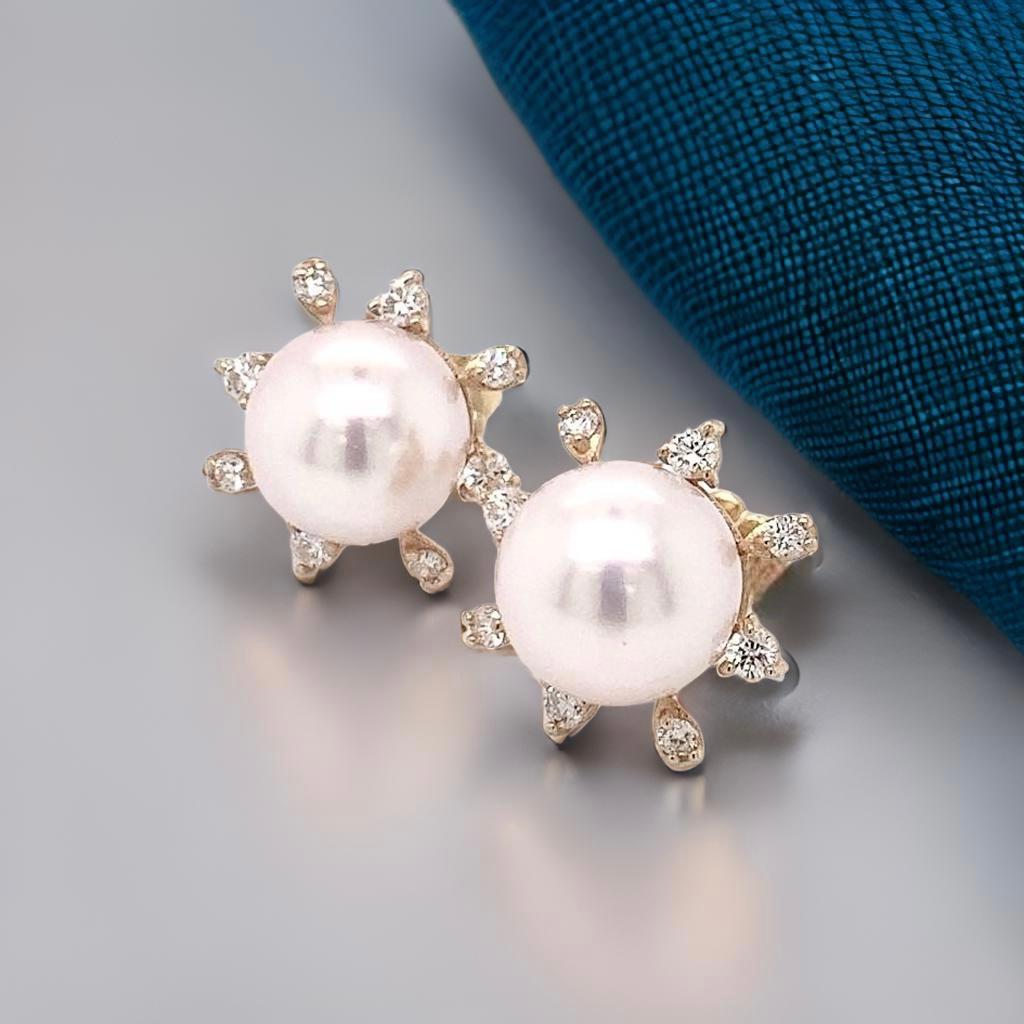 Boucles d'oreilles Akoya en or jaune 14 carats et diamants certifiés en vente 3