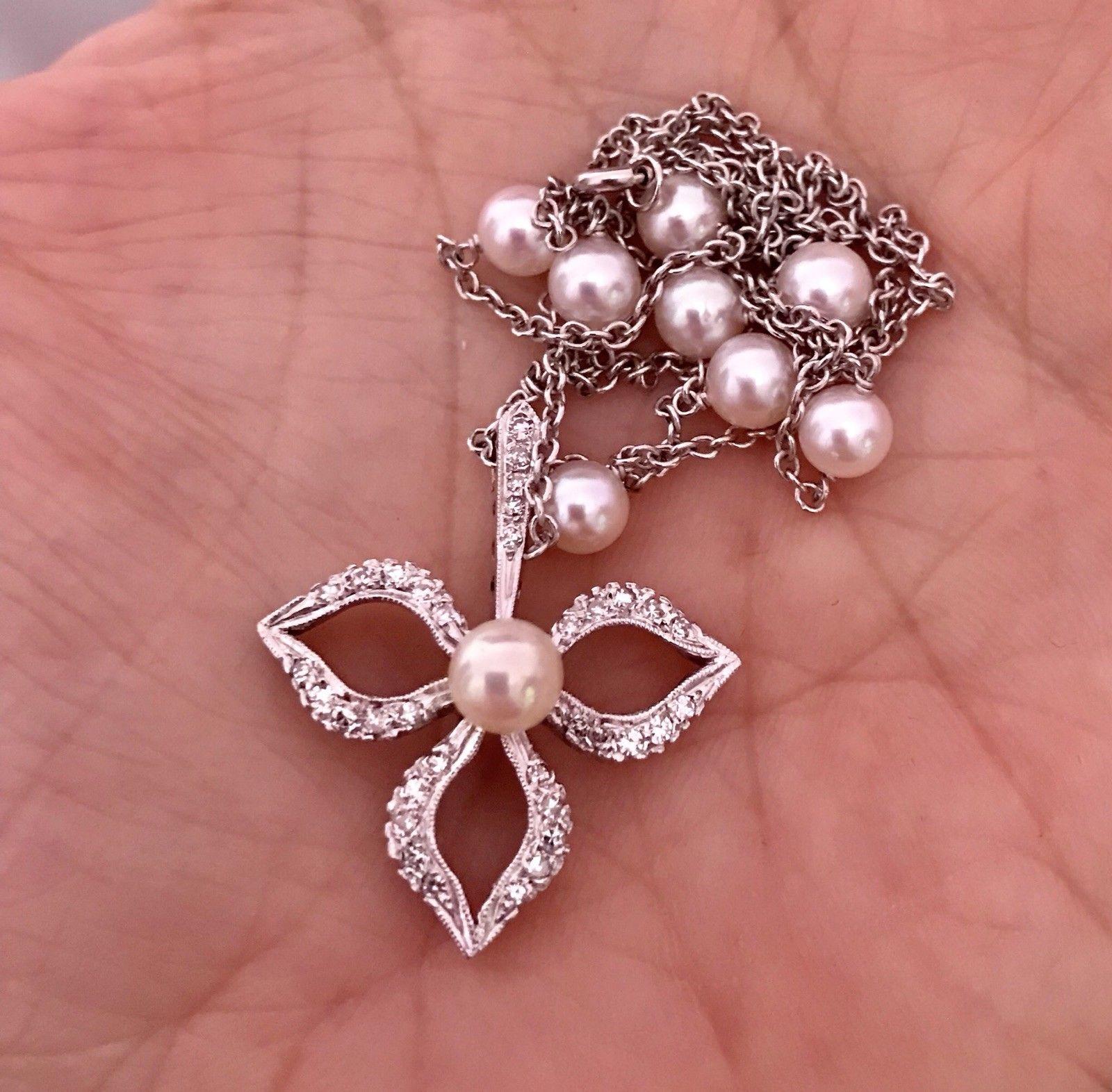 Moderne Collier de perles Akoya en or 14 carats et diamants certifiés en vente