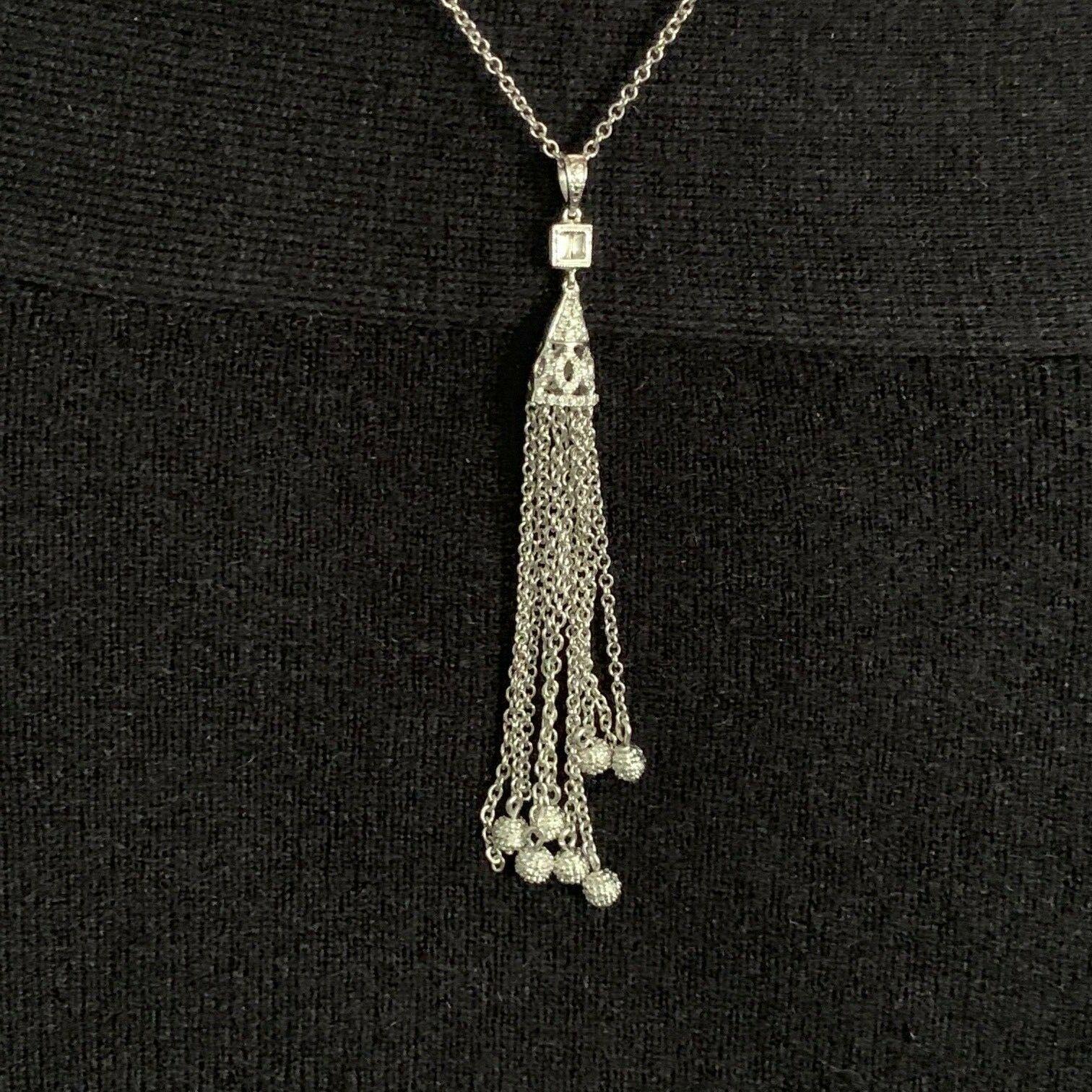 Collier à pendentif Akoya en or 18 carats avec diamants et perles, pour femmes, certifié en vente 1