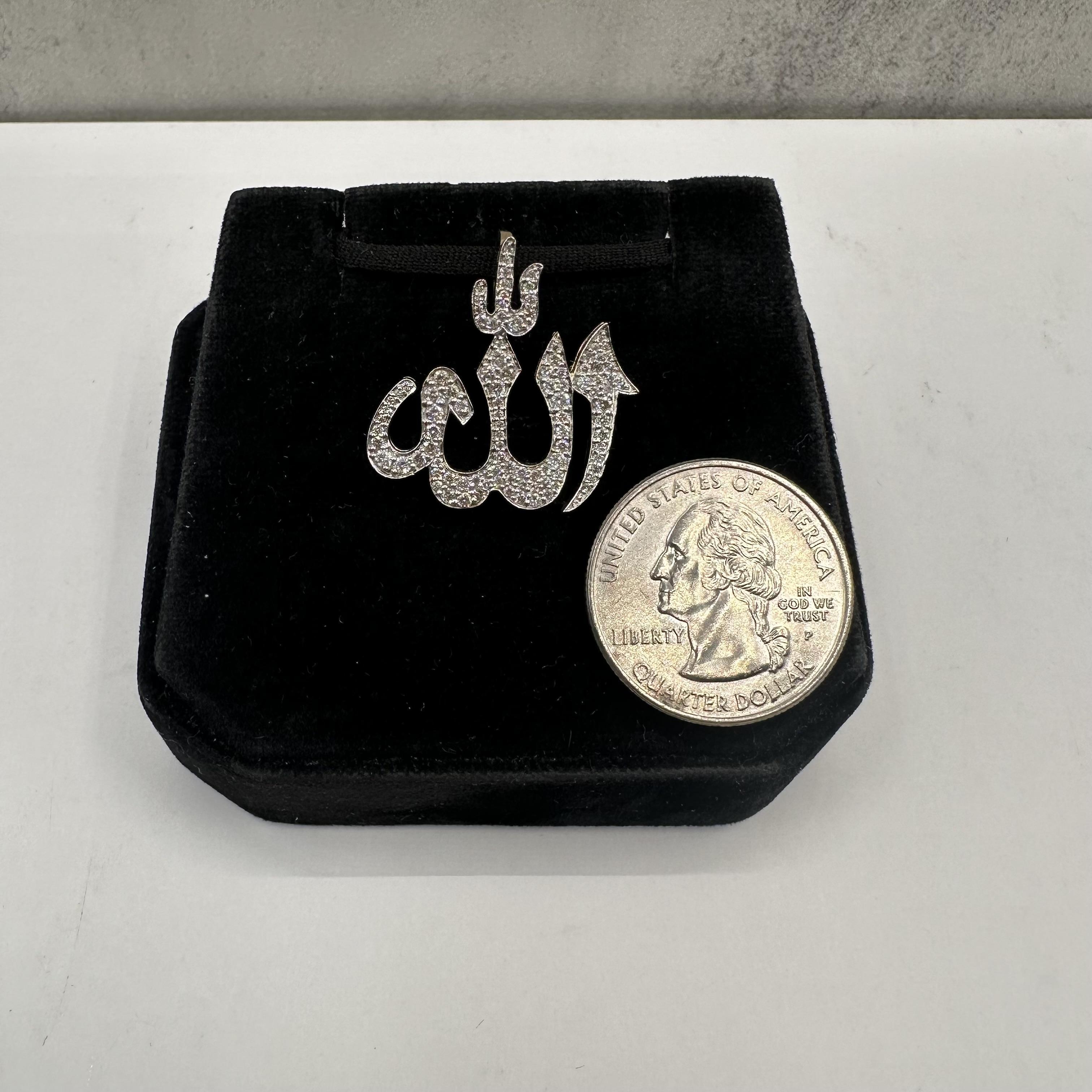 Pendentif Allah en or jaune 10kt - 0.76ctw HI SI2-I1 Diamants, 4 Grammes Neuf - En vente à West Hempstead, NY
