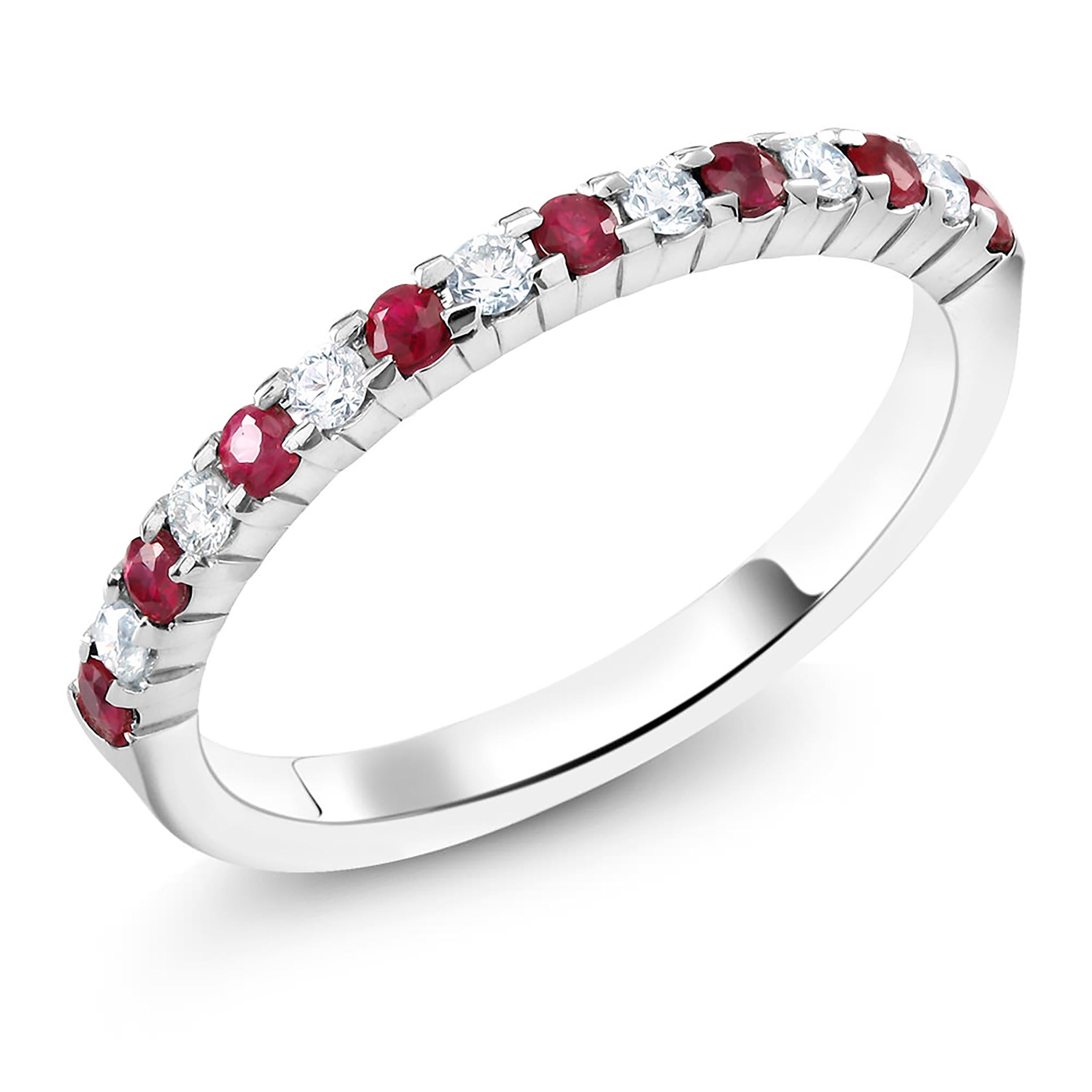 Diamond Alternating Ruby Partial Fifteen Stone Eighteen Karat Gold Band Ring  In New Condition In New York, NY