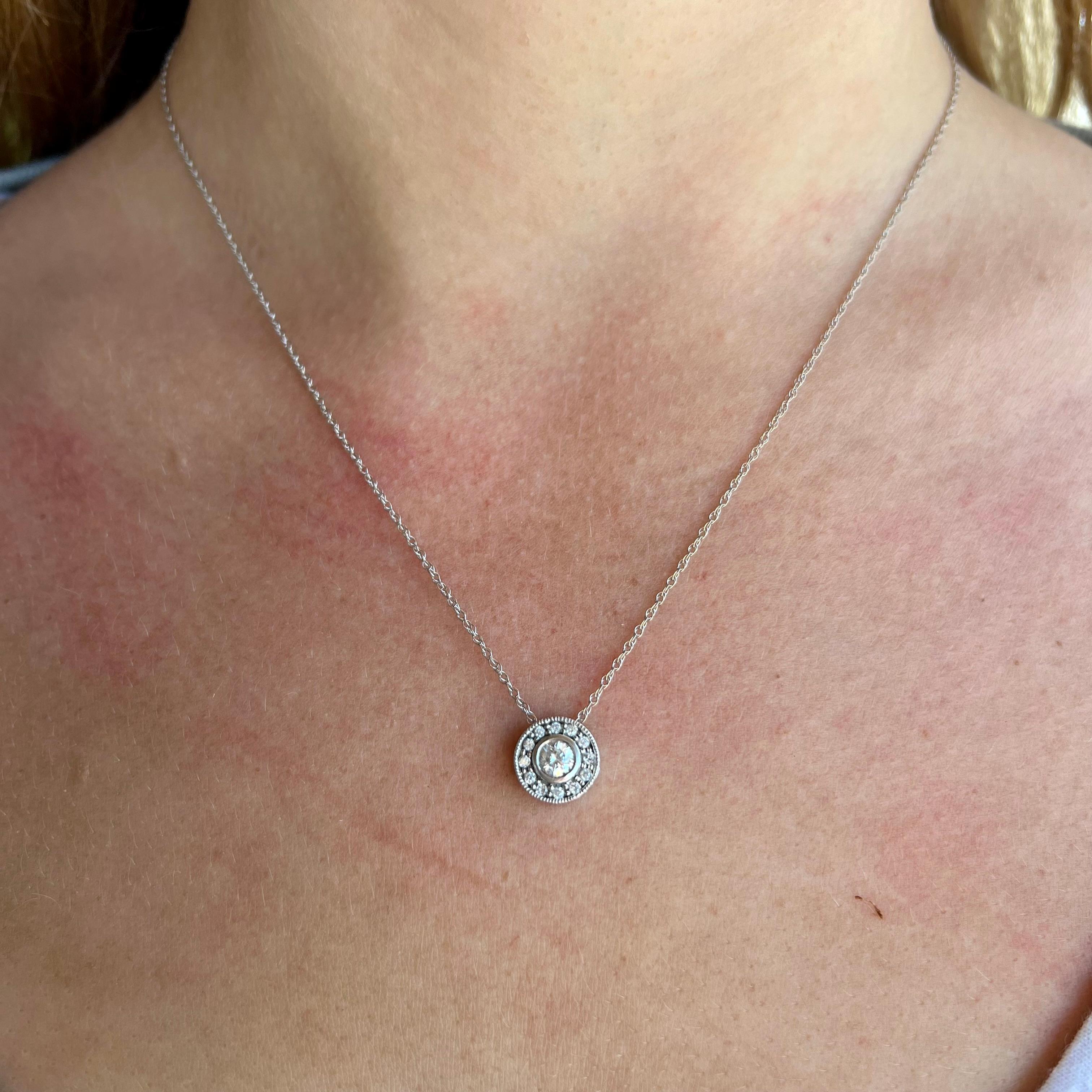 da uomo o donna Collana con diamante e ciondolo circolare in oro bianco 14 carati in vendita