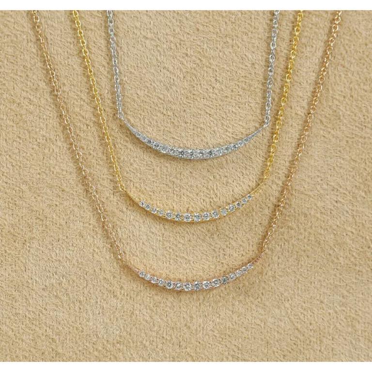 Taglio rotondo Collana minimalista a barre curve con diamanti e oro massiccio 14k in vendita