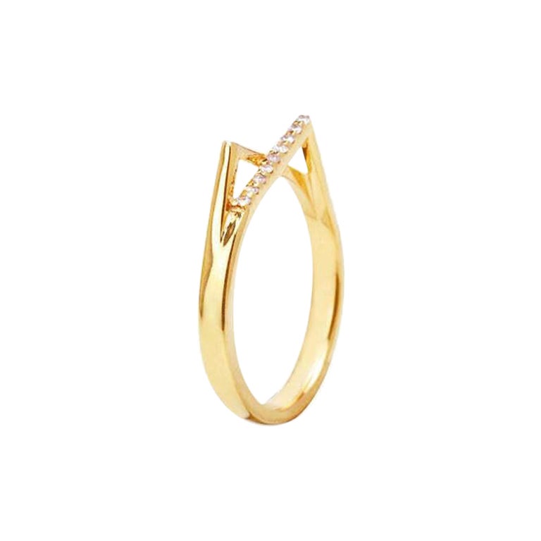 Verlobungsring aus Diamant und 14 Karat Gelbgold in Katzenohrform mit Diamanten im Angebot
