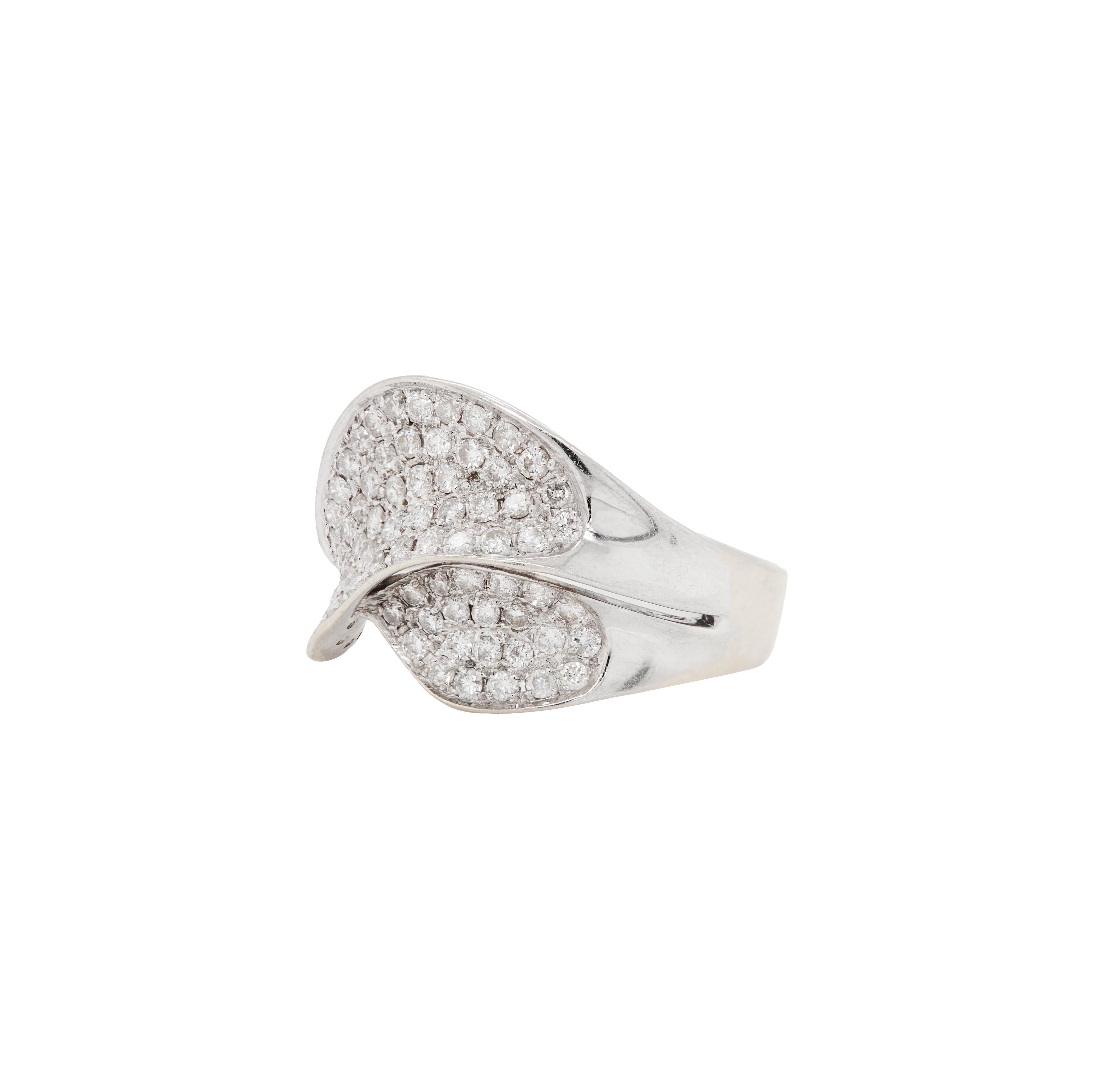 Modern Diamond and 18 Carat White Gold Wave Cluster Dress Ring For Sale