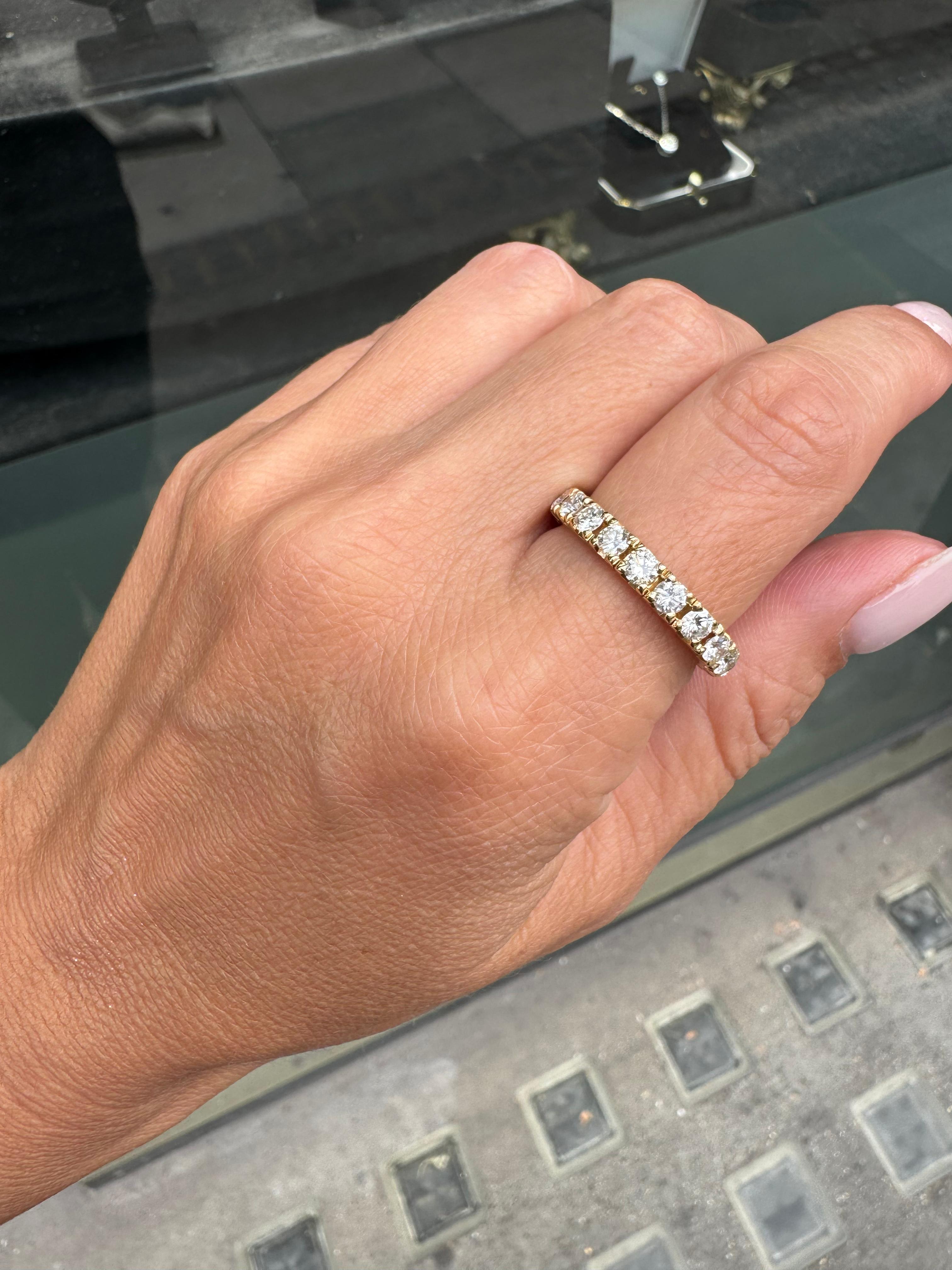 Anillo Eternity Stacking de Diamantes y Oro Amarillo de 18 Quilates en Excelente estado para la venta en London, GB