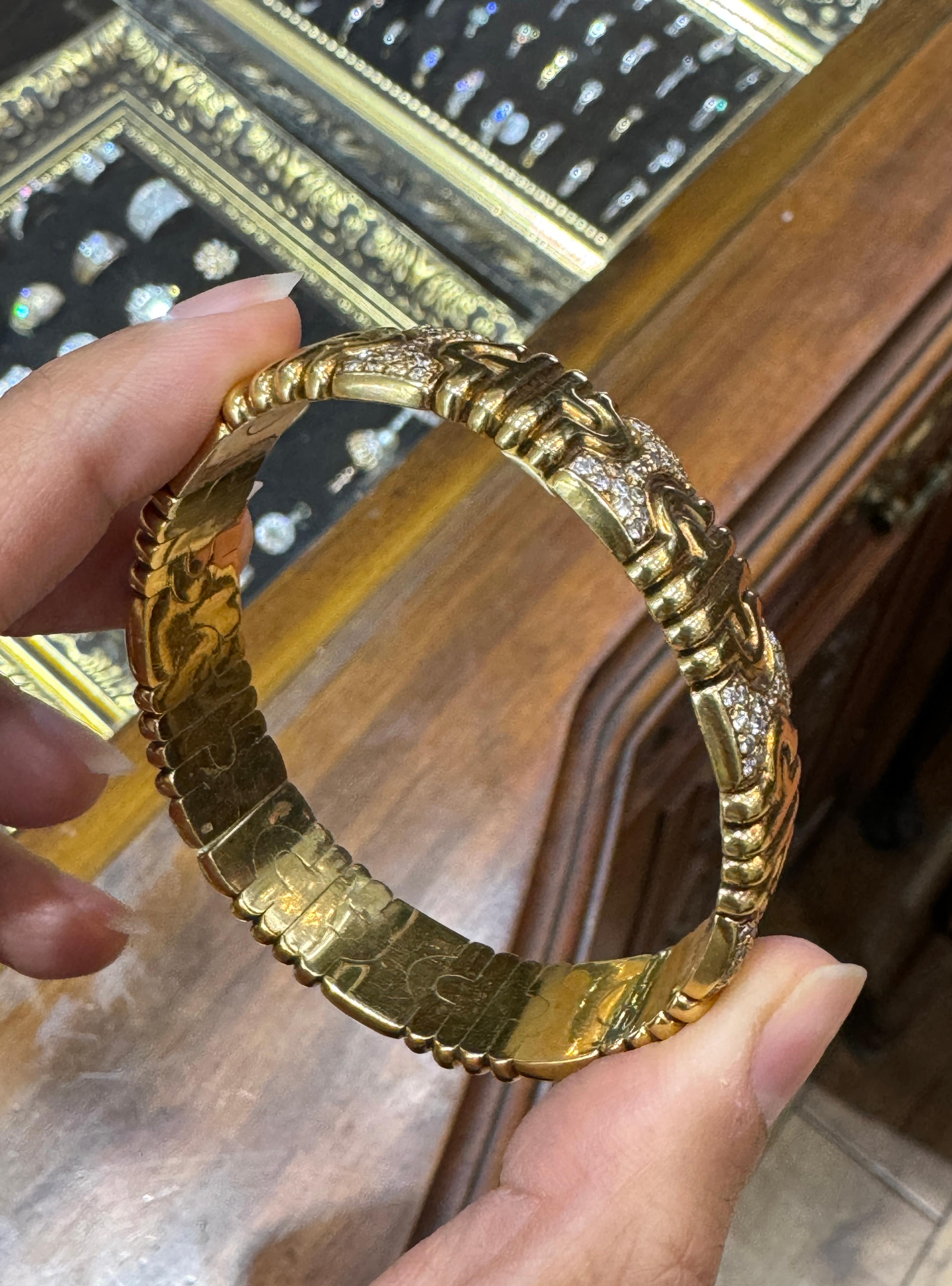 Bracelet flexible en or jaune 18 carats et diamants en vente 2