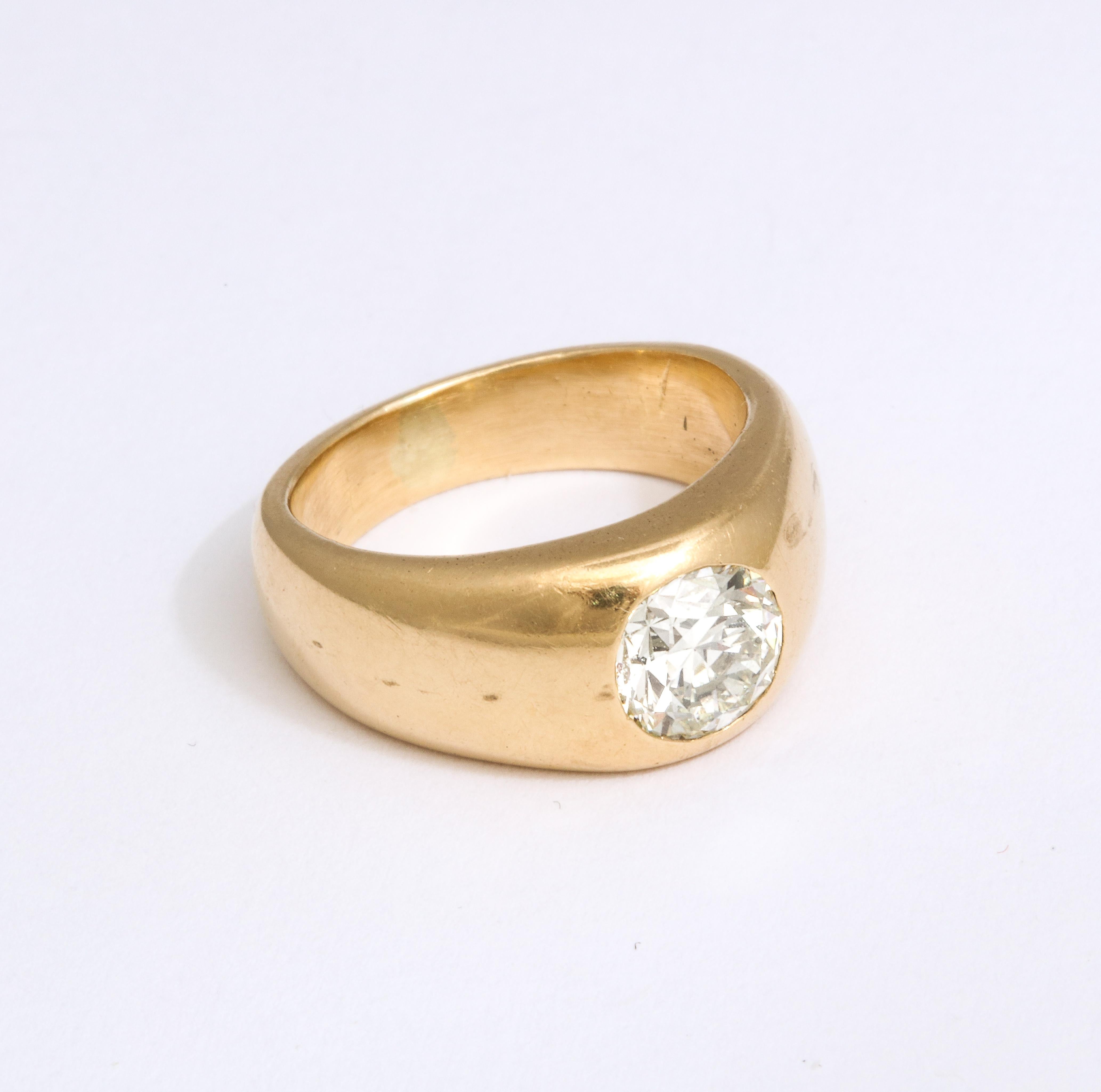 Diamond and 18 k Gold Gypsy Ring In Good Condition In New York, NY