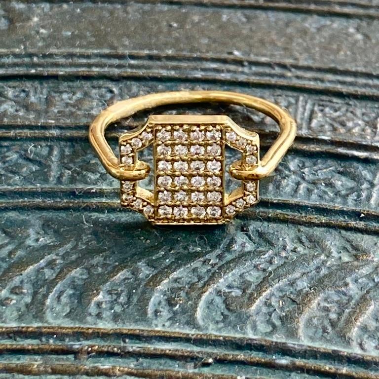 Round Cut Diamond and 18 Karat Gold Deco Inspired Geometric Ring For Sale