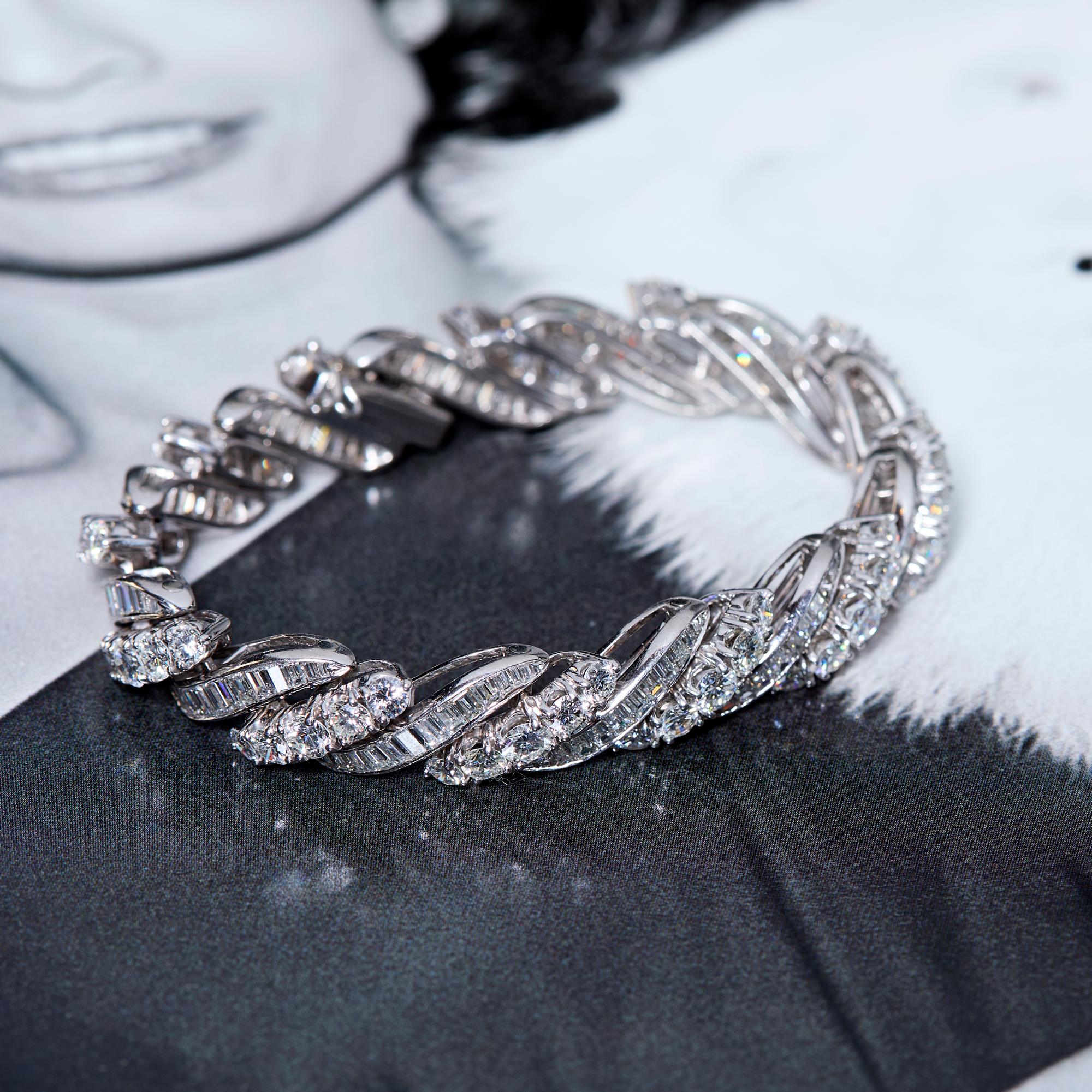 Bracelet en or blanc 18k et diamants en vente 2