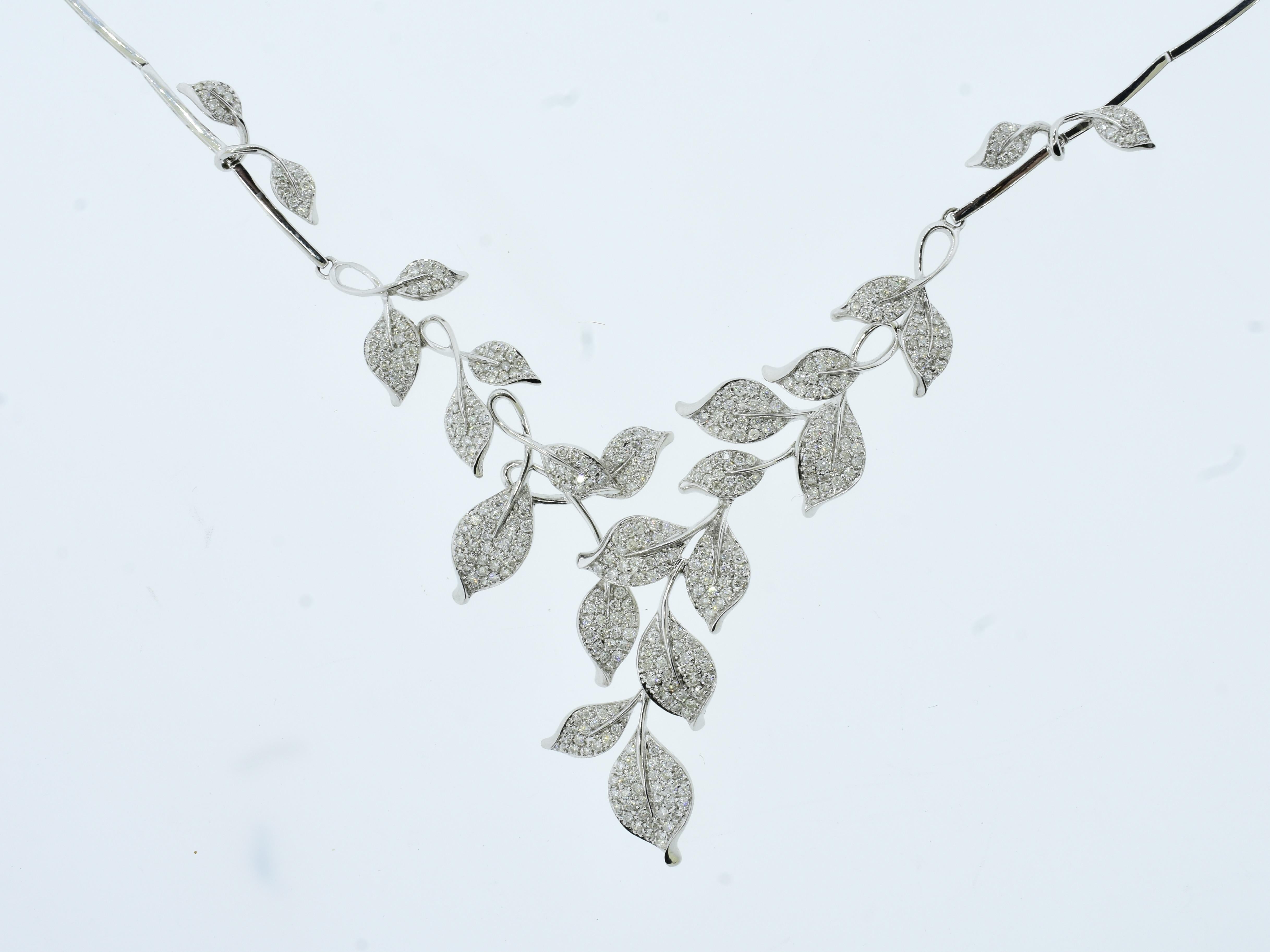Diamond and 18K White Gold Contemporary Necklace of Stylized Foliage. For Sale 2