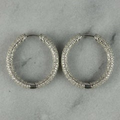 Ovalförmige Inside-Out-Creolen aus Diamanten und 18-karätigem Weißgold