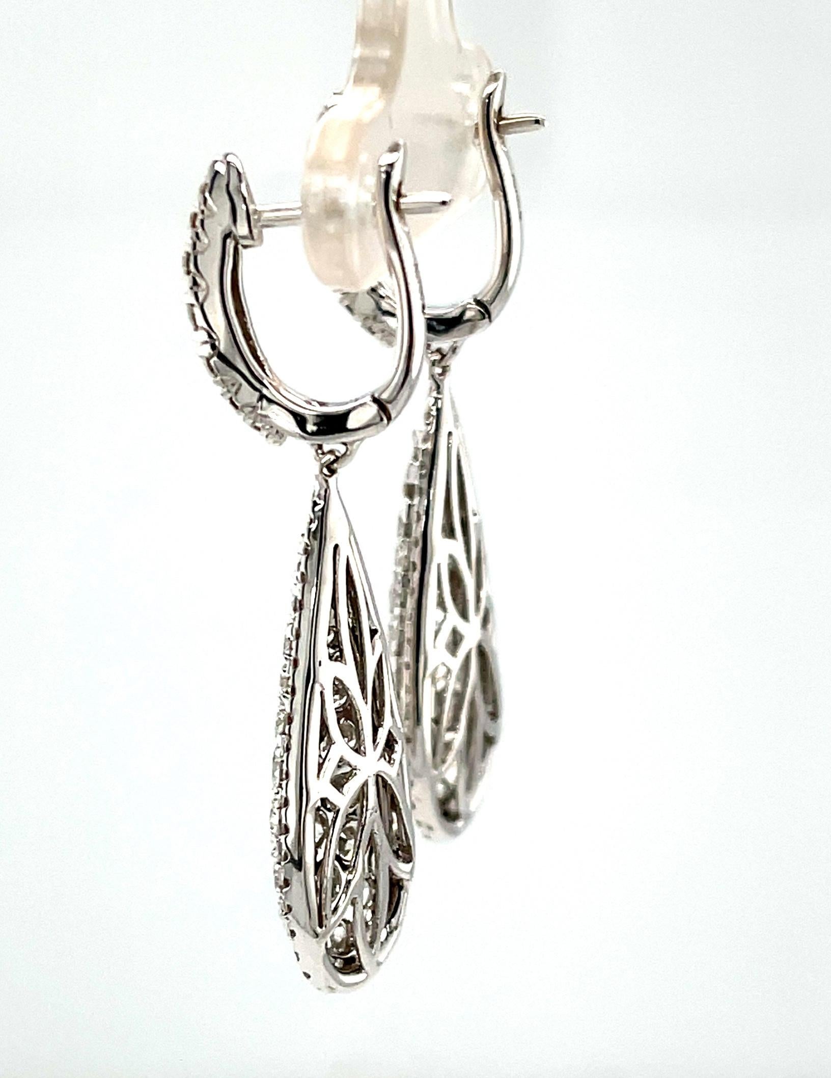 Round Cut Diamond and 18k White Gold Teardrop Dangle Earrings, 3.15 Carats Total For Sale