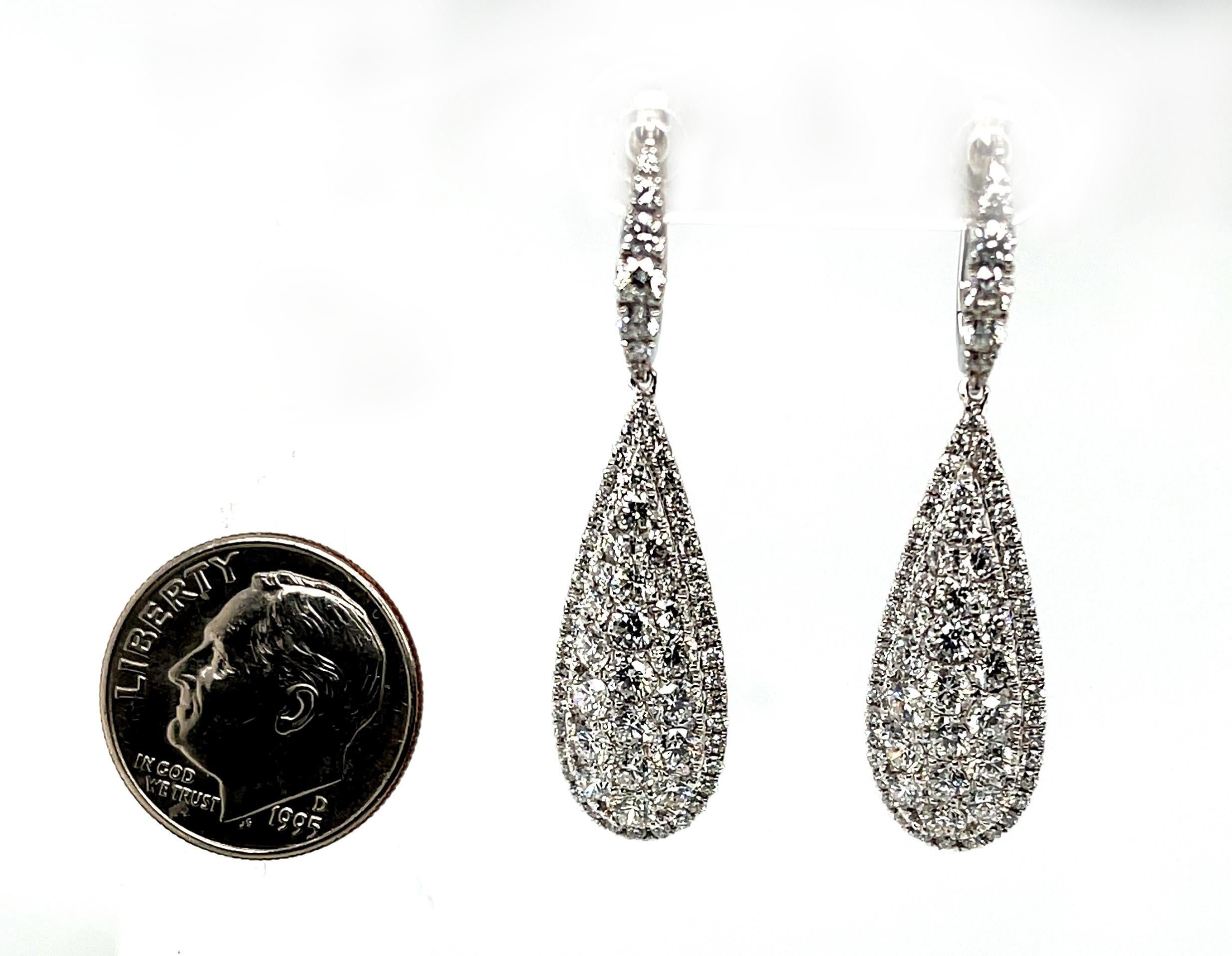 Diamond and 18k White Gold Teardrop Dangle Earrings, 3.15 Carats Total In New Condition For Sale In Los Angeles, CA