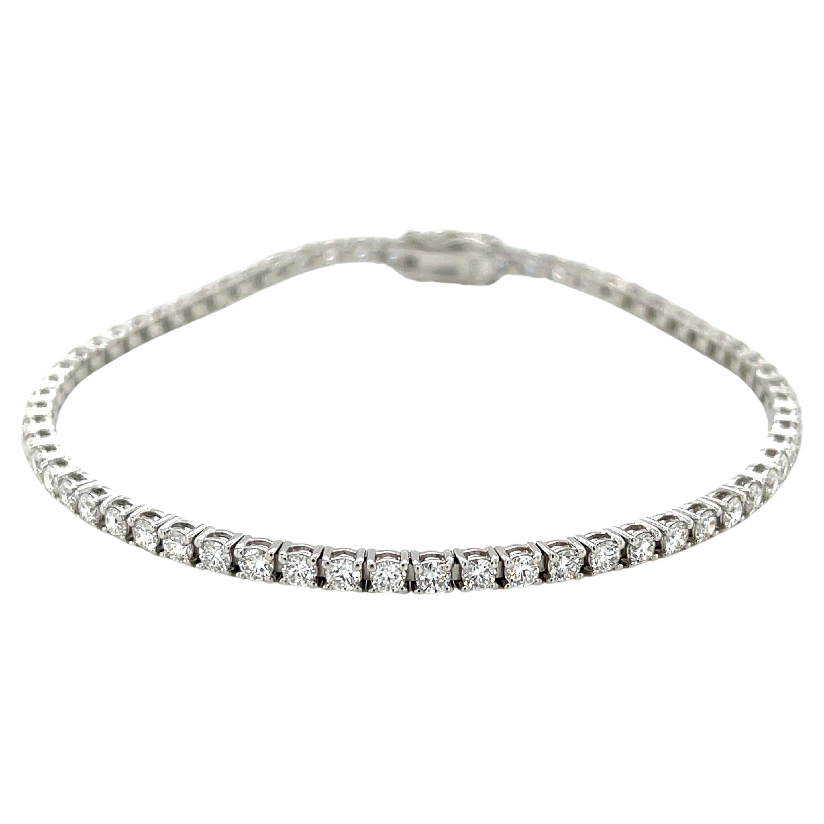 Diamond and 18k White Gold Tennis Bracelet, 2.94 Carats Total  For Sale