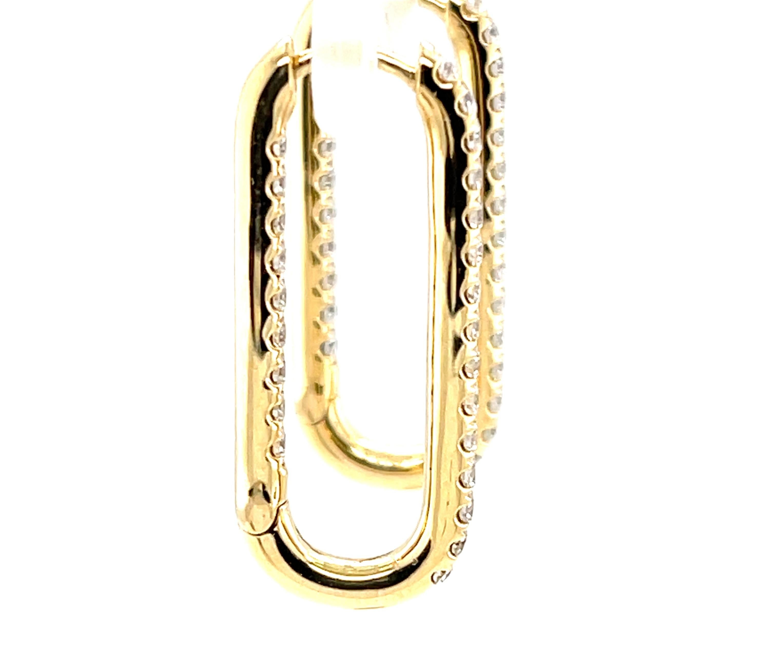 Taglio rotondo Orecchini a cerchio allungati con diamanti e oro giallo 18 ct, 0,78 carati totali in vendita