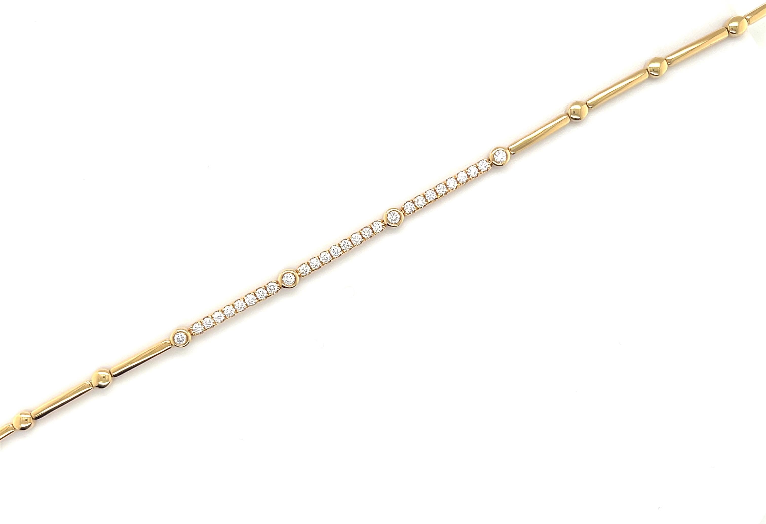 Diamond and 18k Yellow Gold Link Bracelet, .55 Carats Total In New Condition For Sale In Los Angeles, CA