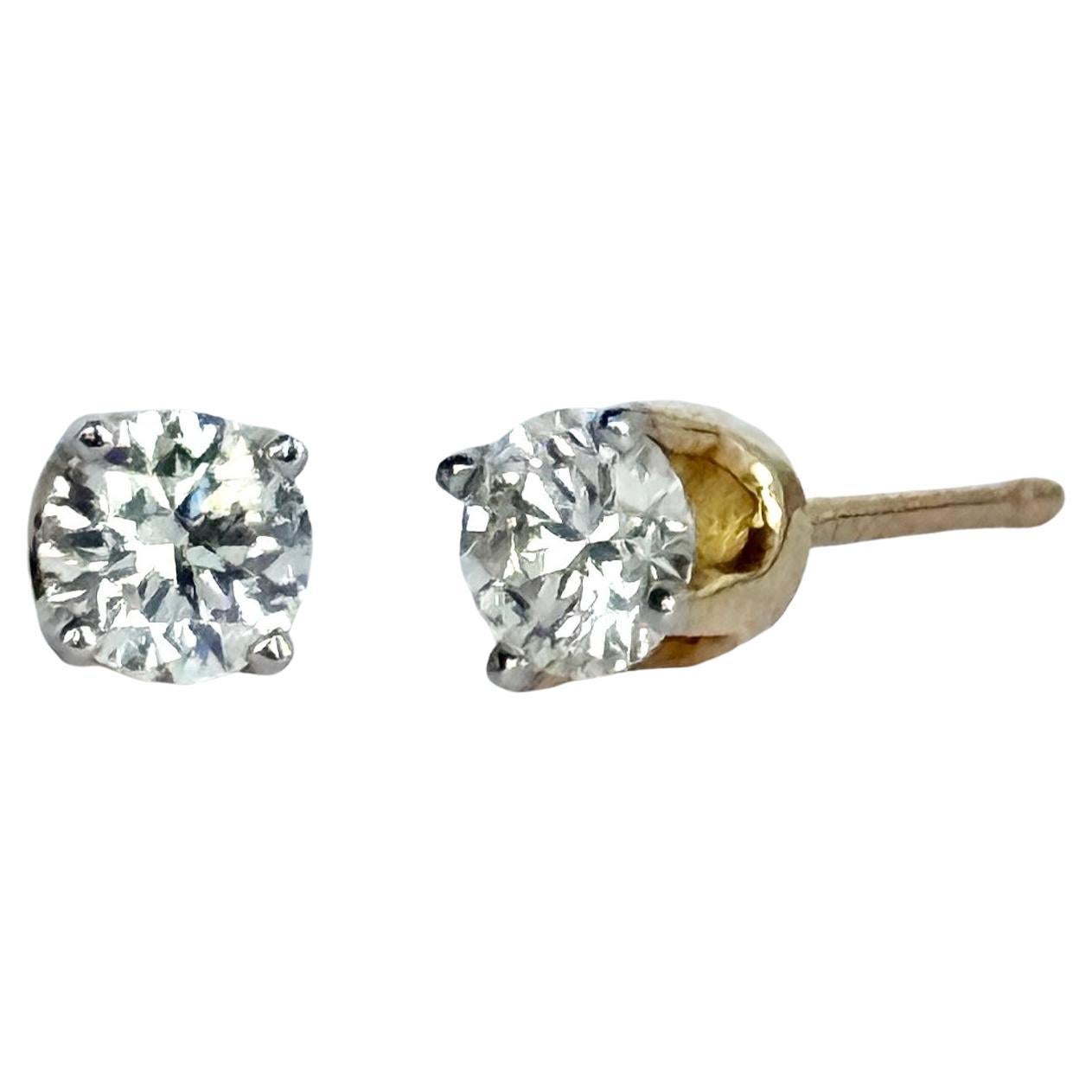 Boucles d'oreilles en or 9 carats et diamants en vente