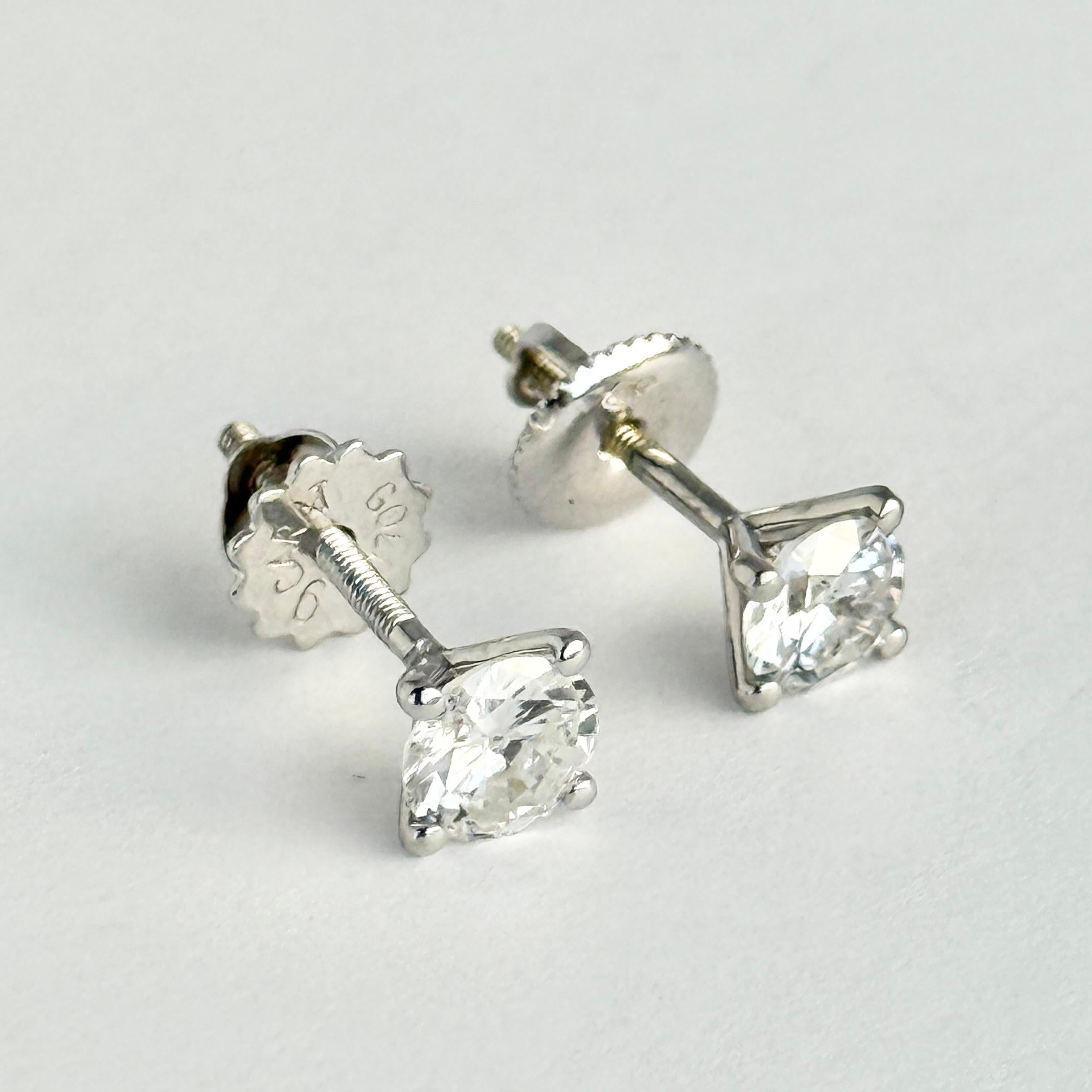 Orecchini con diamanti e oro bianco da 9 carati In condizioni buone in vendita a Chipping Campden, GB