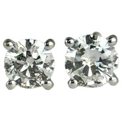 Orecchini con diamanti e oro bianco da 9 carati