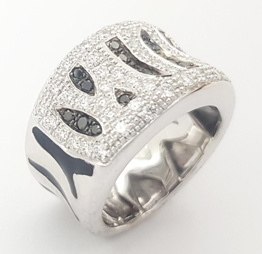 Diamond and Black Diamond Ring set in 18K White Gold Settings For Sale 6