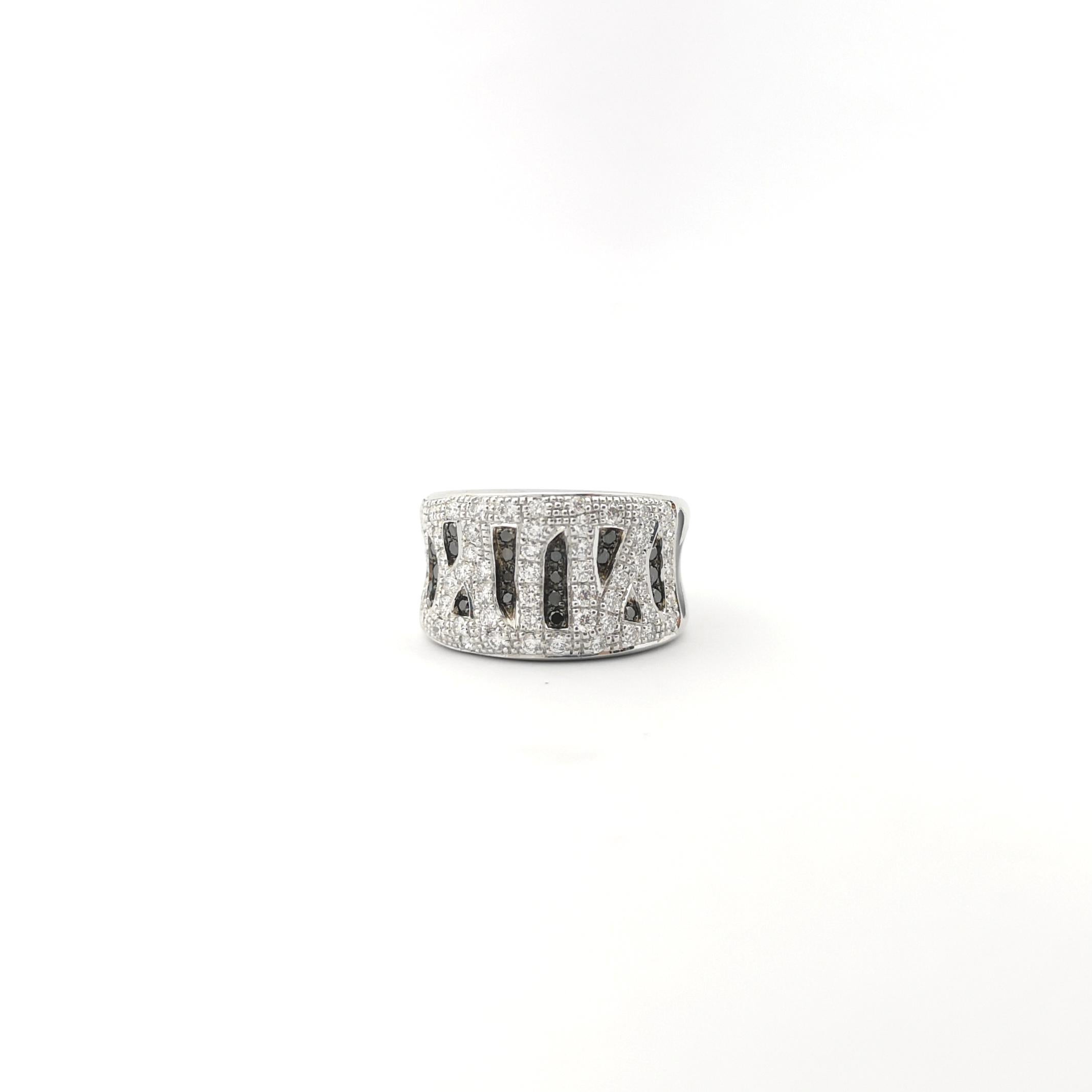 Anillo de diamantes y diamantes negros engastados en oro blanco de 18 quilates en venta 2