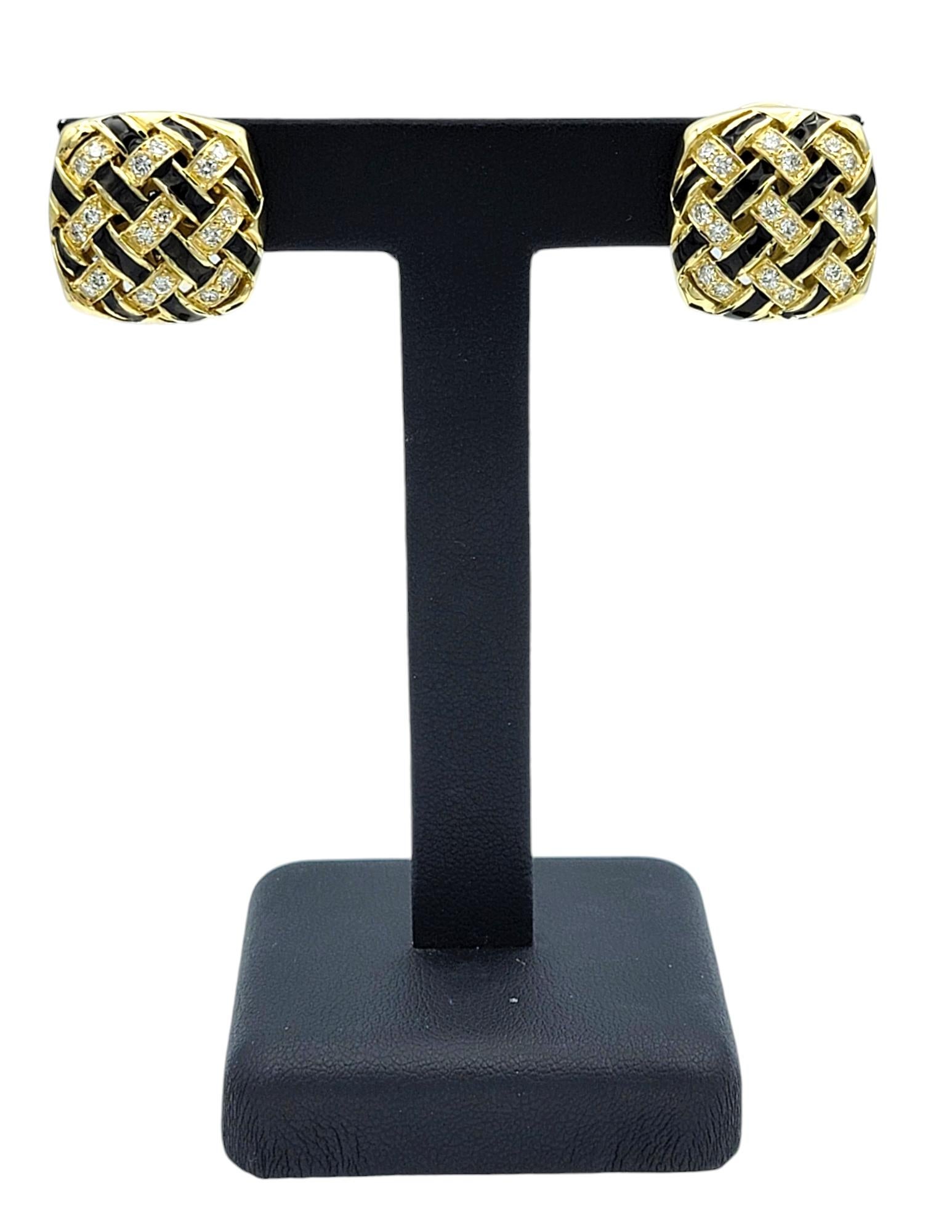 Boucles d'oreilles Omega en or jaune 18 carats, diamants et émail noir en forme de panier en vente 2