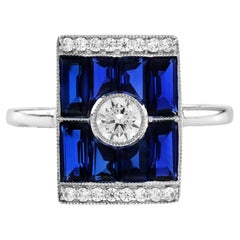 Rechteckiger Ring aus 18 Karat Weißgold mit Diamanten und blauem Saphir im Art-déco-Stil