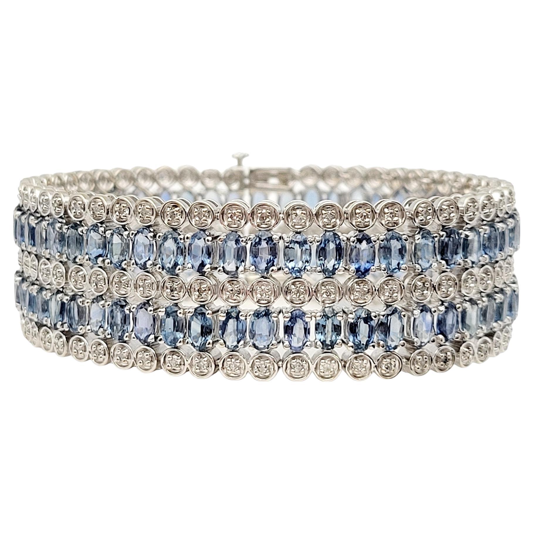 Bracelet manchette à plusieurs rangées de diamants et saphirs bleus en or blanc 14 carats en vente