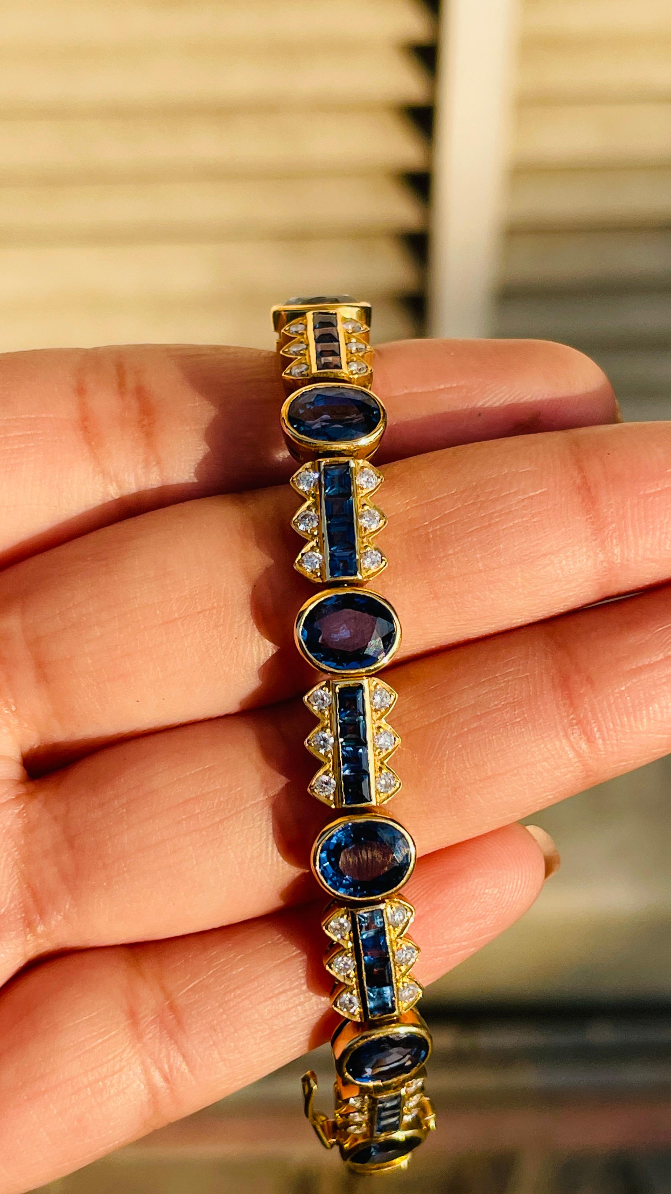 Diamond and Blue Sapphire Oval Cut Wedding Bracelet in 18K Yellow Gold In New Condition For Sale In Houston, TX