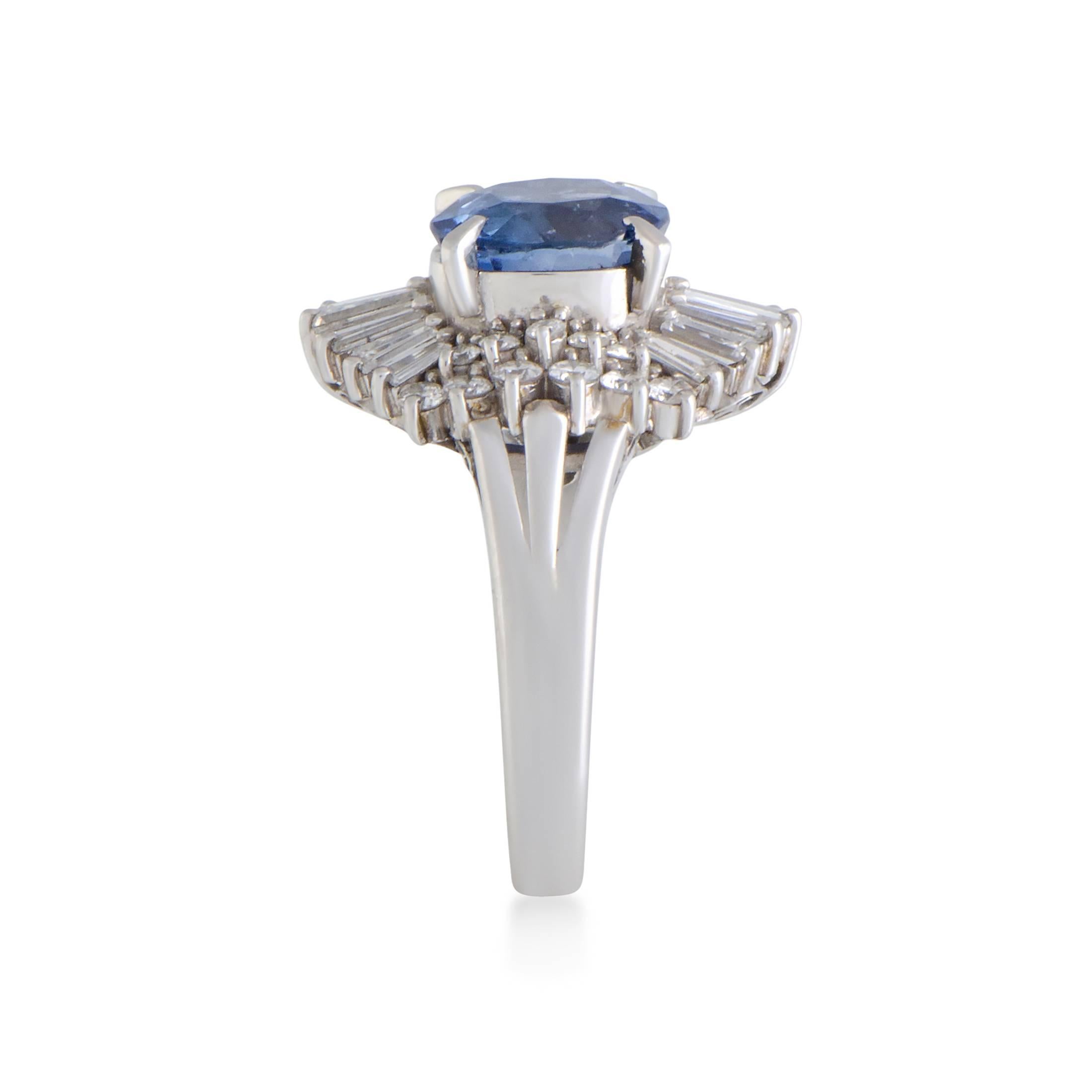 Diamond and Blue Sapphire Platinum Ring In Excellent Condition In Southampton, PA