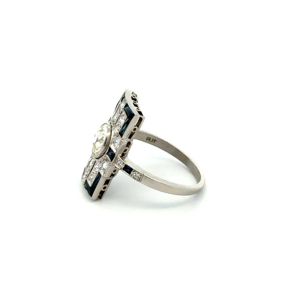 Bague de cocktail vintage à bouclier en platine avec diamant et saphir bleu Pour femmes en vente