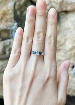 Diamond and Blue Sapphire Ring set in Platinum 950 Setting