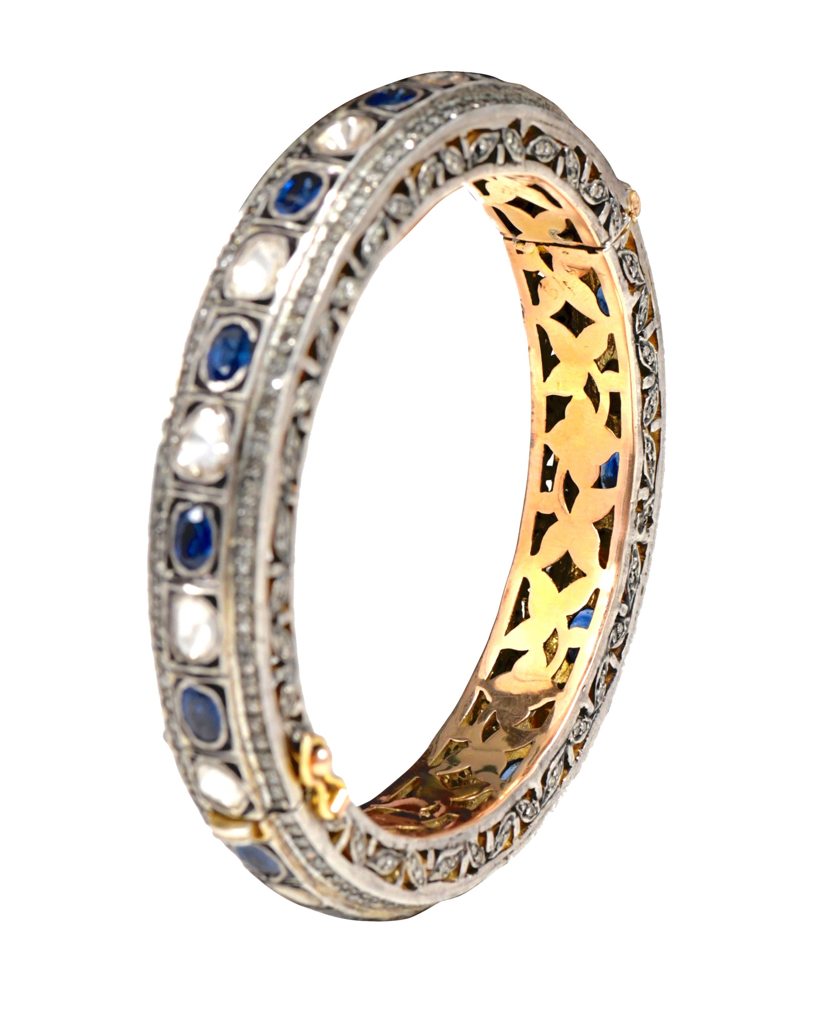 Diamond and Blue Sapphire Tennis Bangle in Art Deco Style In New Condition For Sale In Jaipur, IN