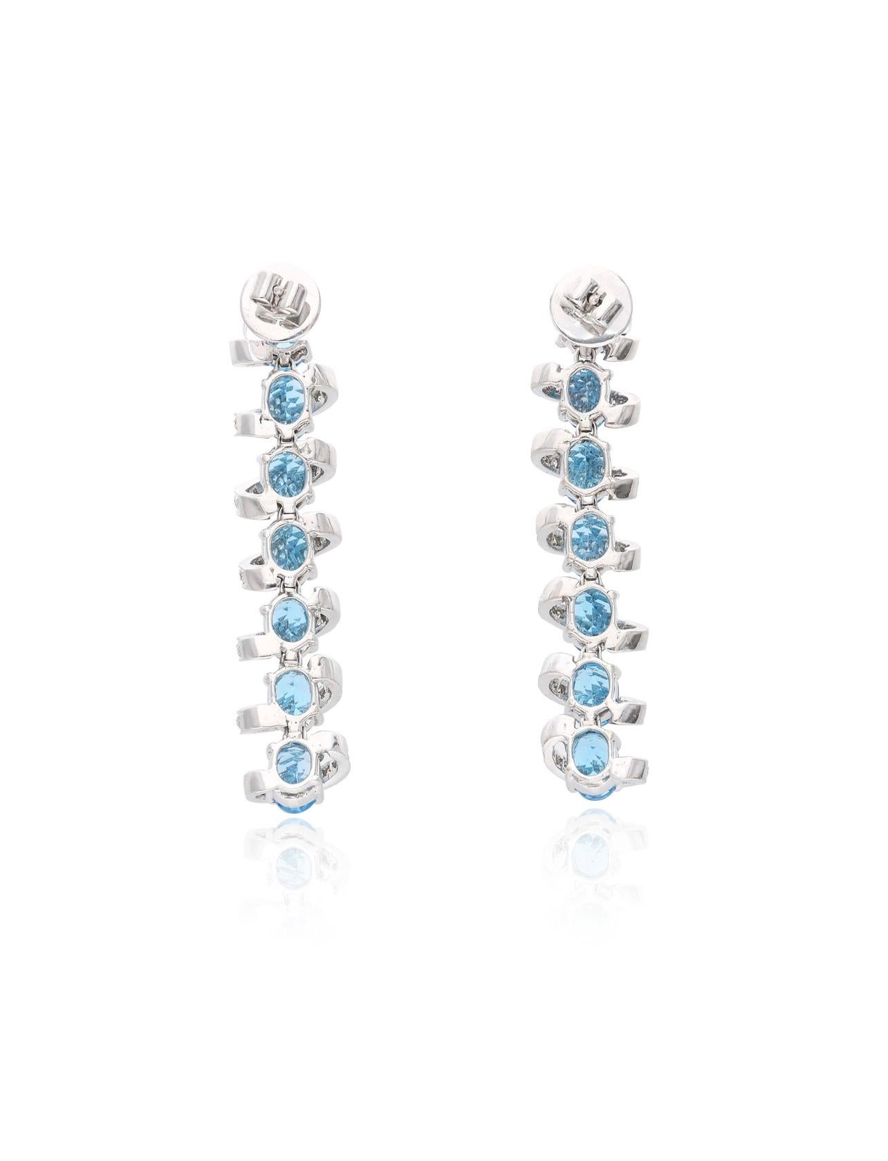 Pendientes de Diamantes y Topacio Azul en Oro Blanco de 18 Kilates en venta 11