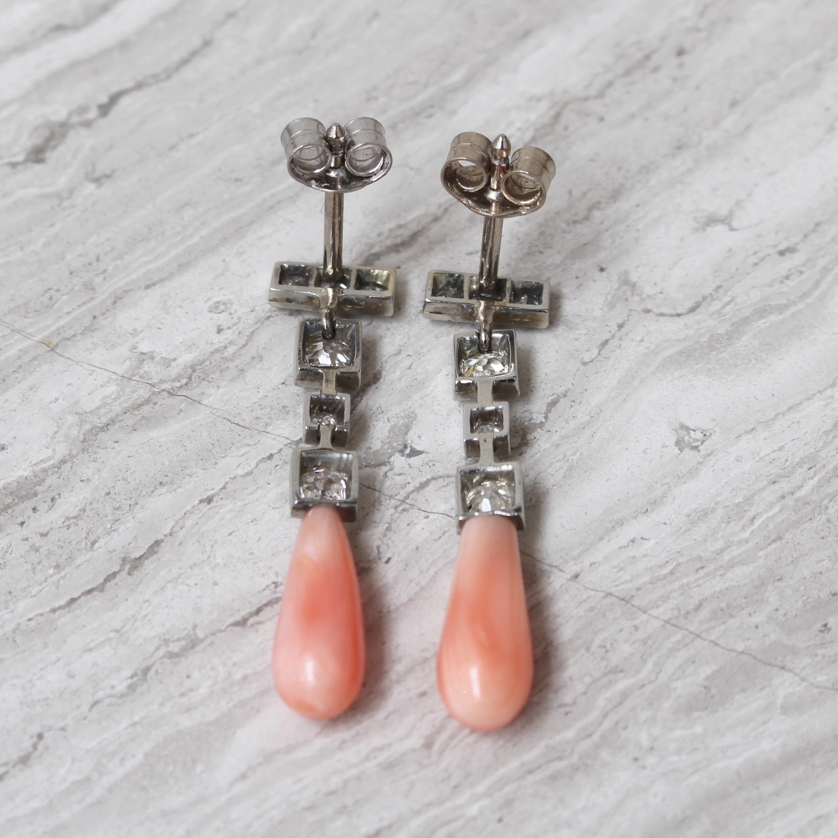 Diamond and Coral Art Deco 18-Carat White Gold Earrings, circa 1950s 2