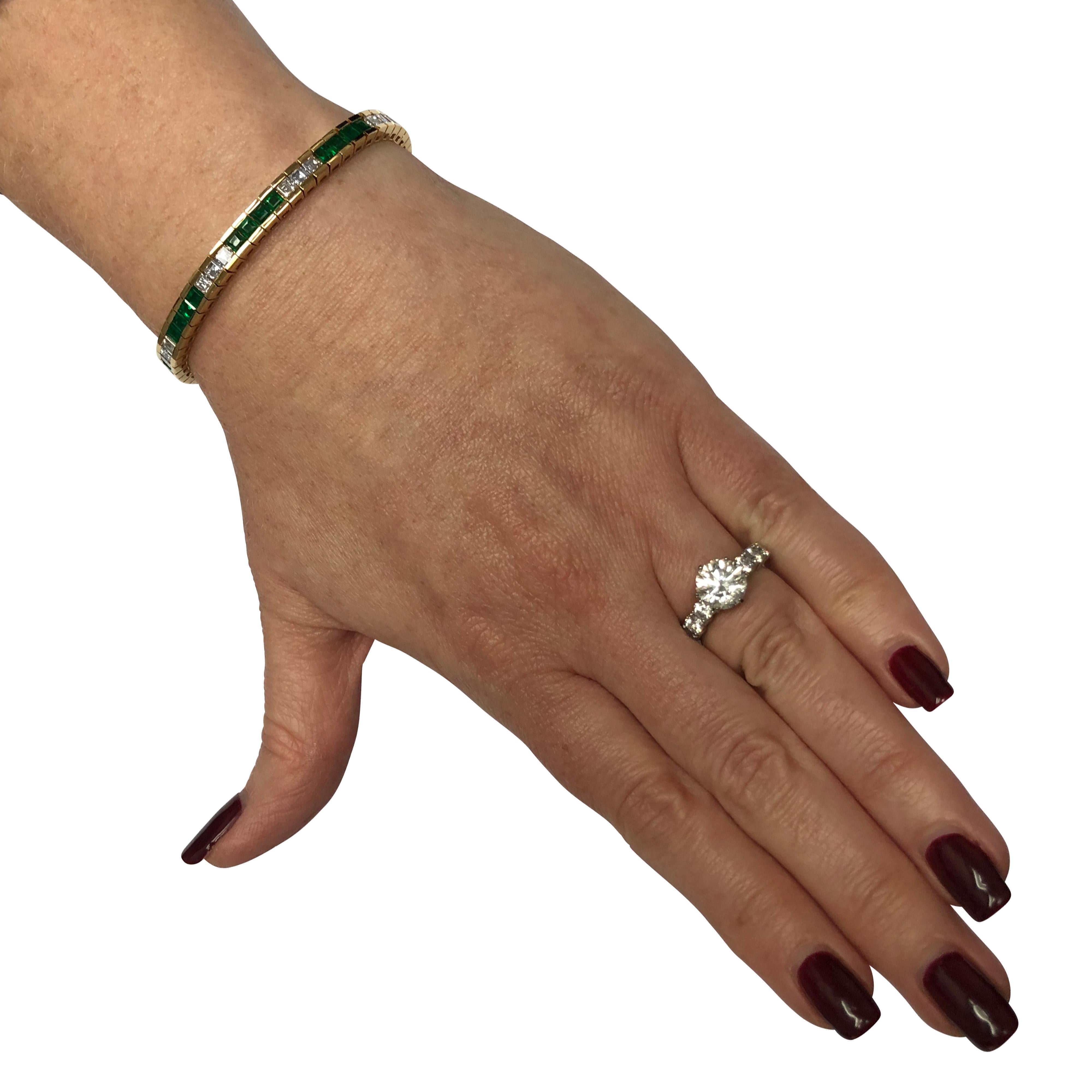 Emerald Cut Diamond and Emerald 18 Karat Yellow Gold Bracelet