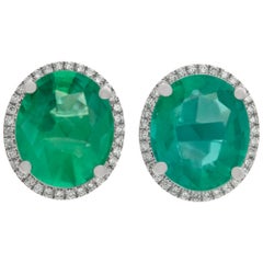 Diamond and emerald 18k white gold stud earrings 