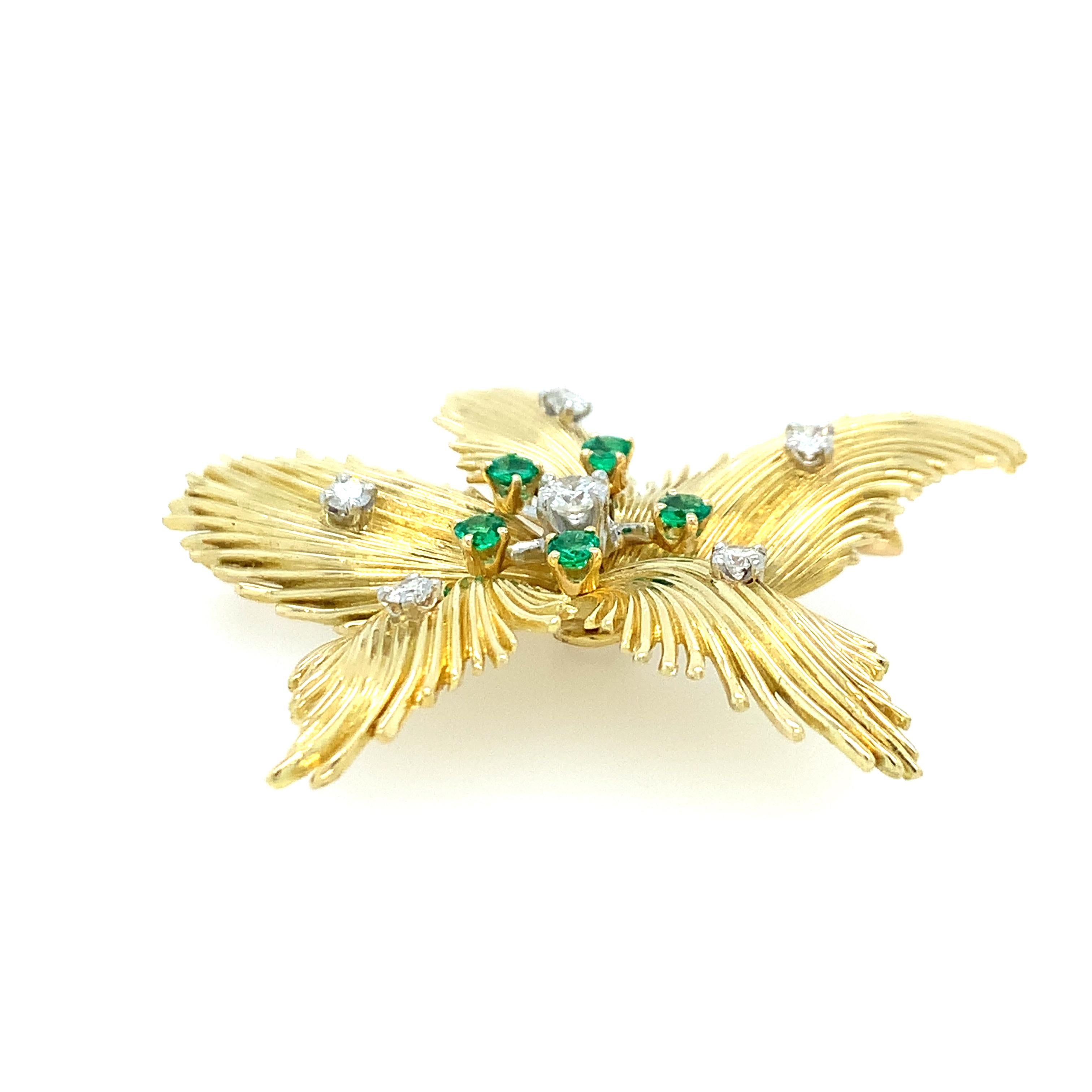 Diamond and Emerald 18K Yellow Gold Floral Brooch  For Sale 1