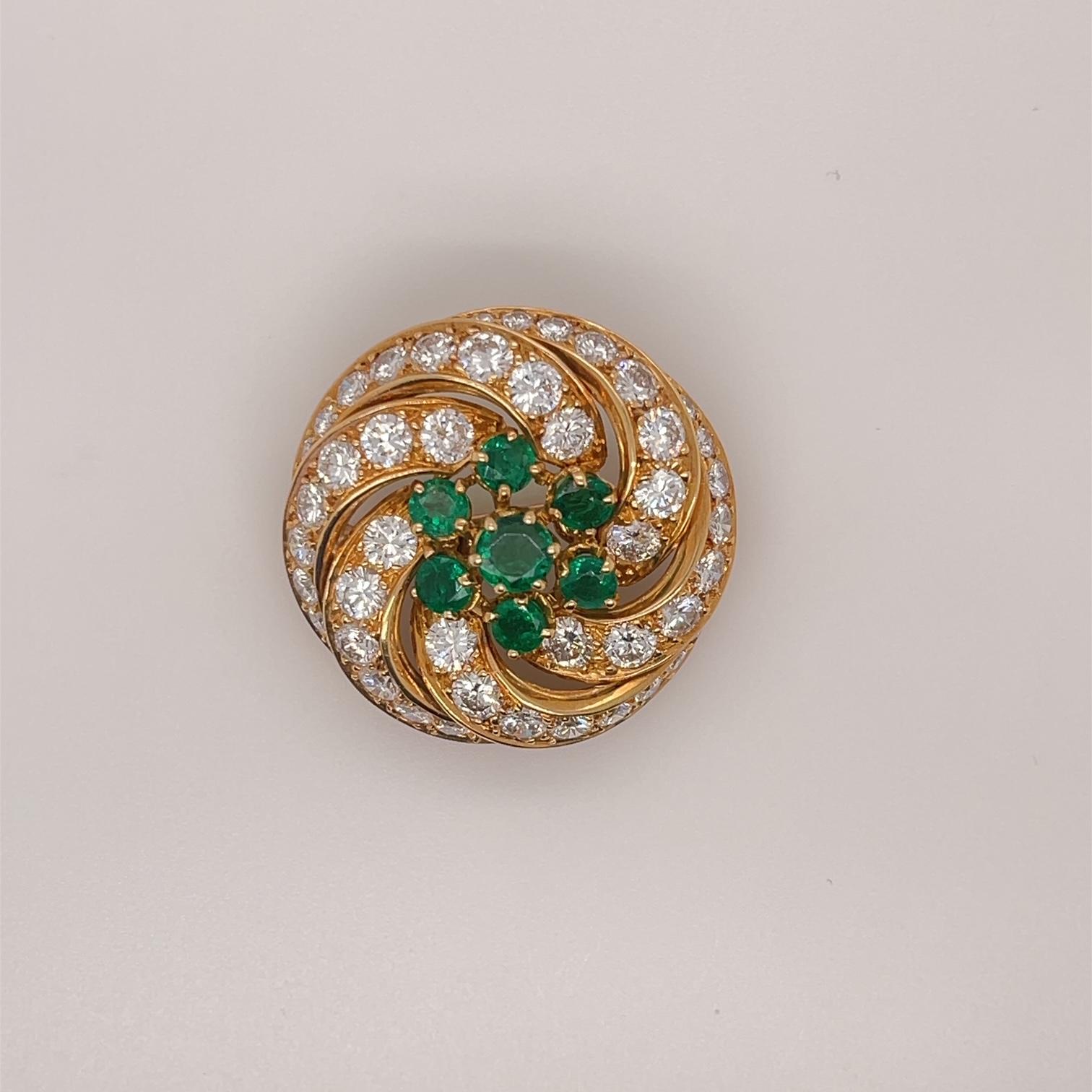 Vintage Round Spiral Diamond and Emerald 5.0 Carats Brooch 18K Yellow Gold

Total Carat Weight of Diamonds  4.0 carats

DE Color VVS Clarity

Total Carat Weight of Emerald 1.0 carat

Measurement 28.13mm

Set in 18K Yellow Gold

Stock#: J5880
