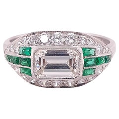 Diamond and Emerald Art Deco Platinum Ring