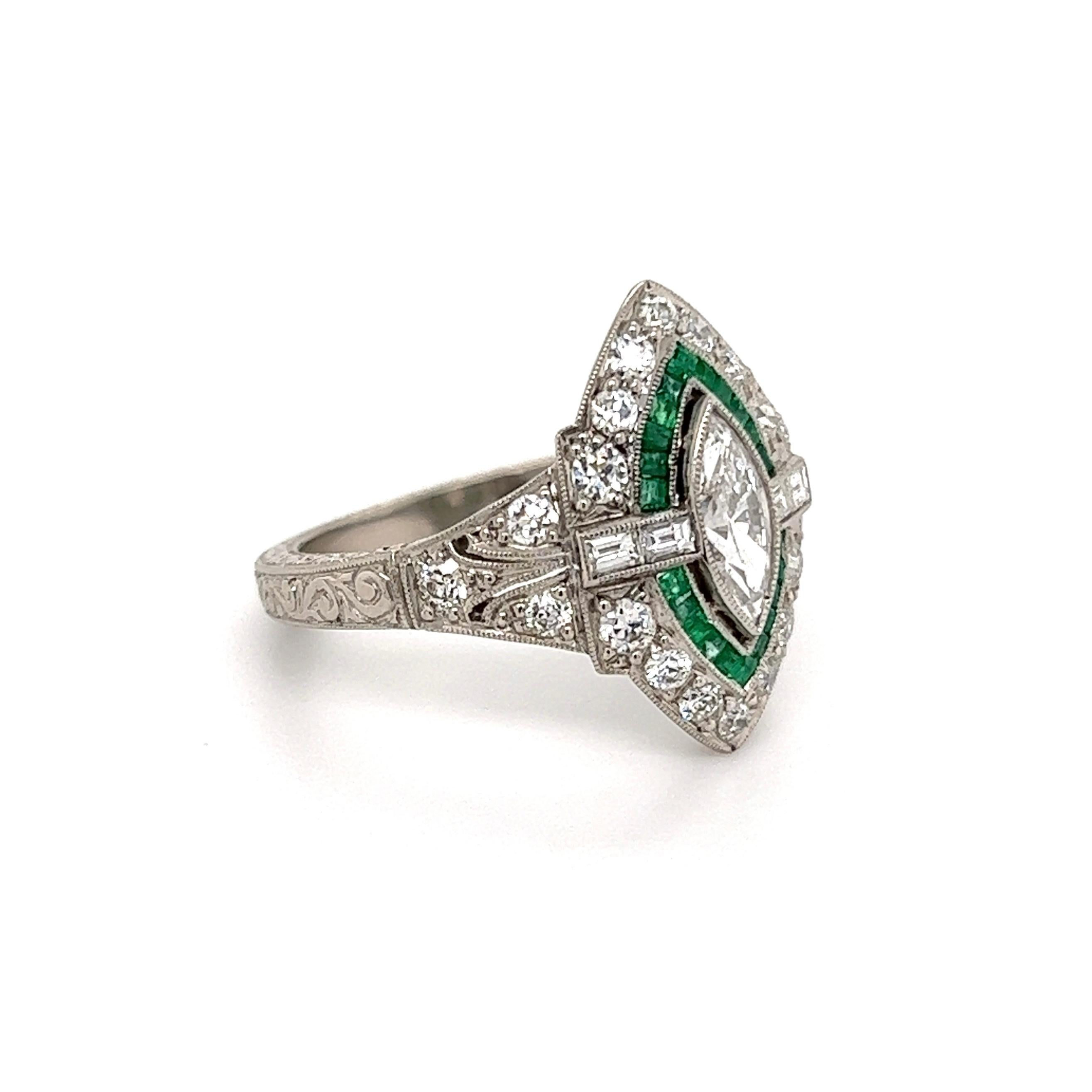 Diamond and Emerald Art Deco Revival Platinum Ring Estate Fine Jewelry In Excellent Condition In Montreal, QC