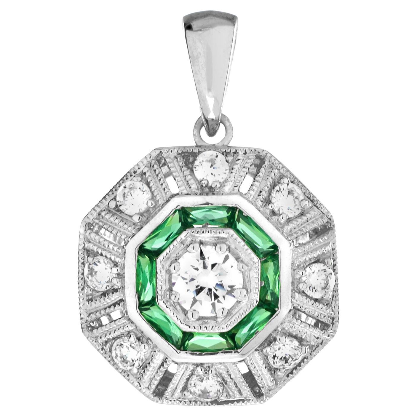 Colgante de diamantes y esmeraldas estilo Art Decó en forma de octágono en oro blanco de 14 quilates