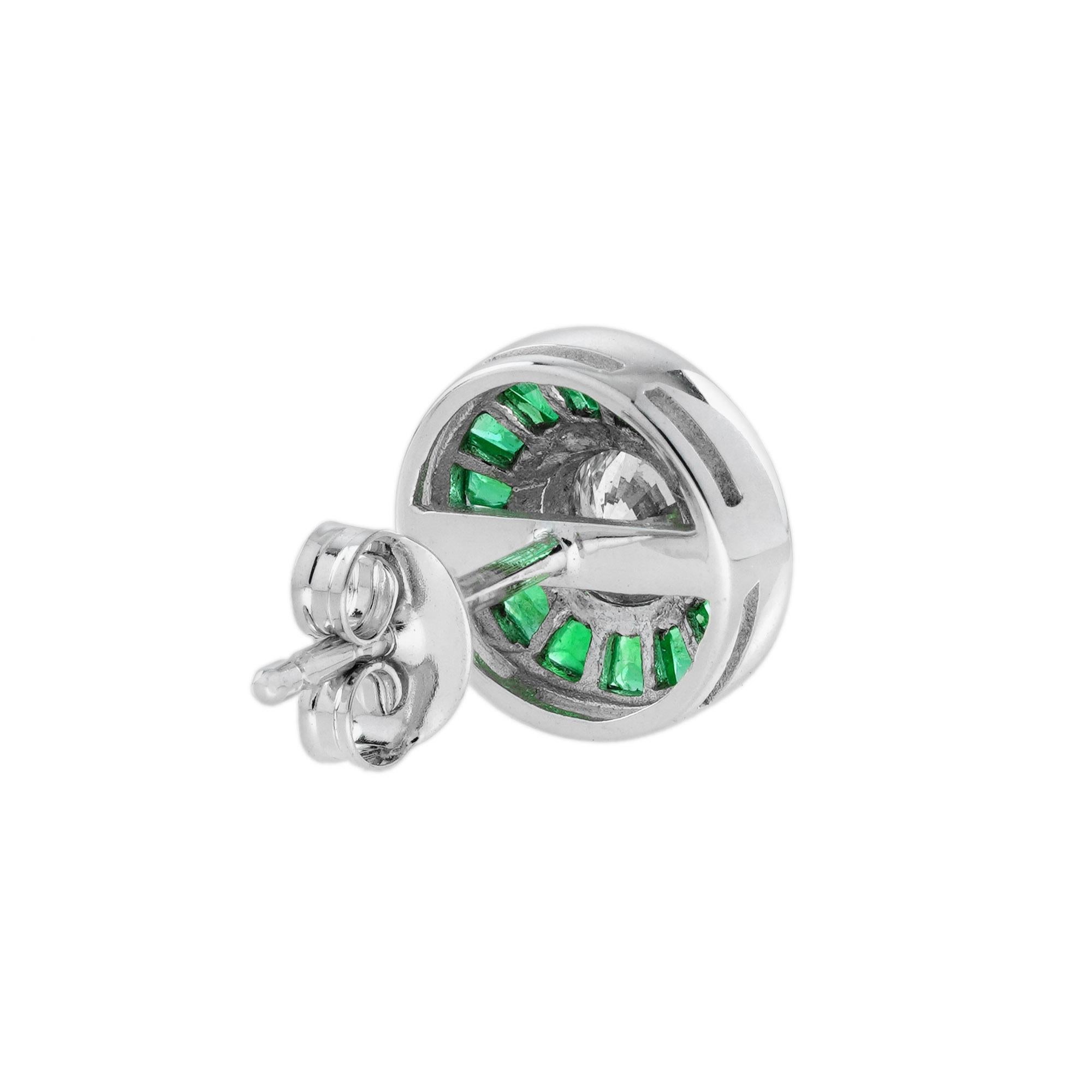 Diamond and Emerald Art Deco Style Stud Earrings in 18K White Gold In New Condition For Sale In Bangkok, TH