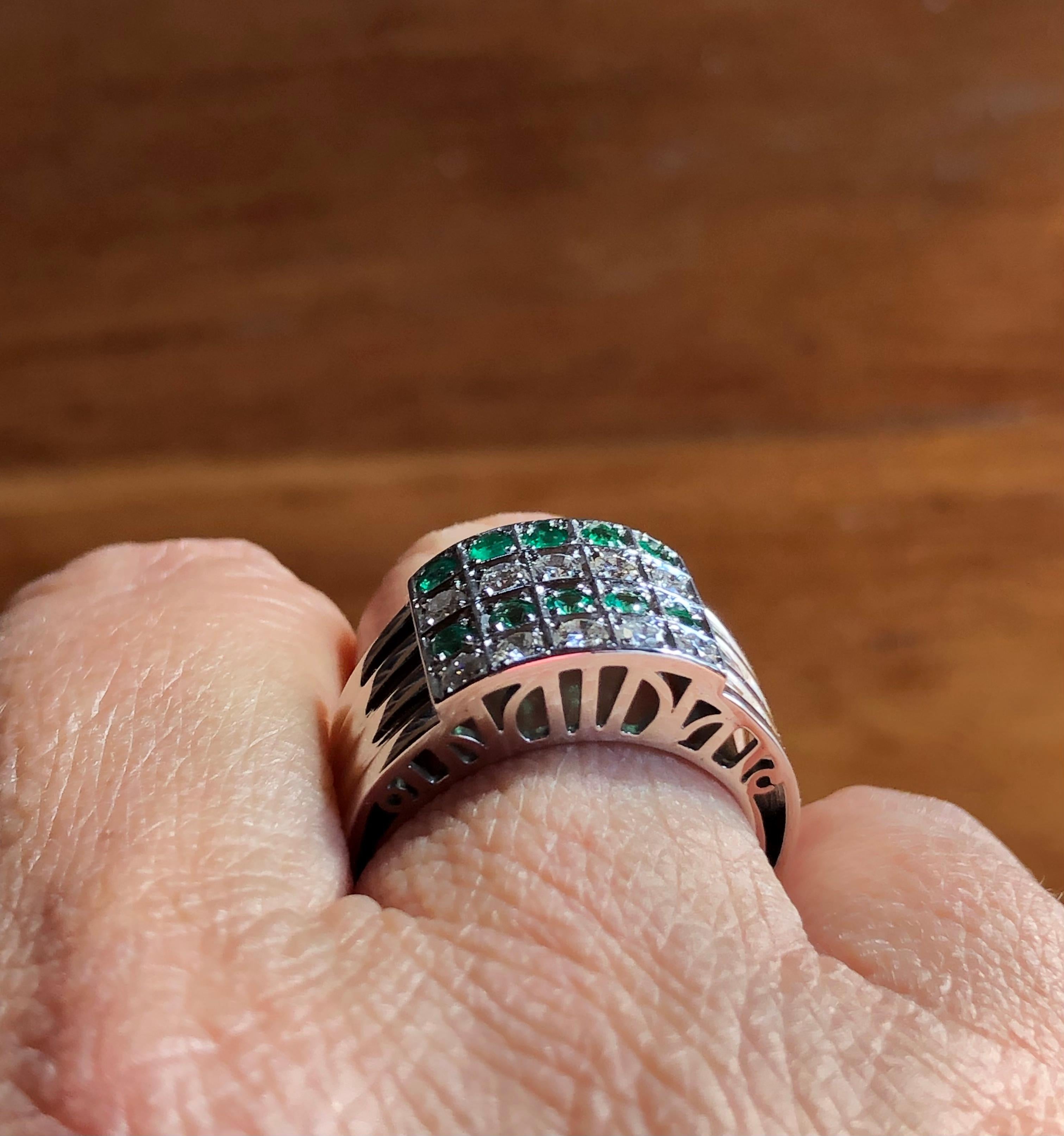 Diamond and Emerald Band Ring White Gold 18K For Sale 6