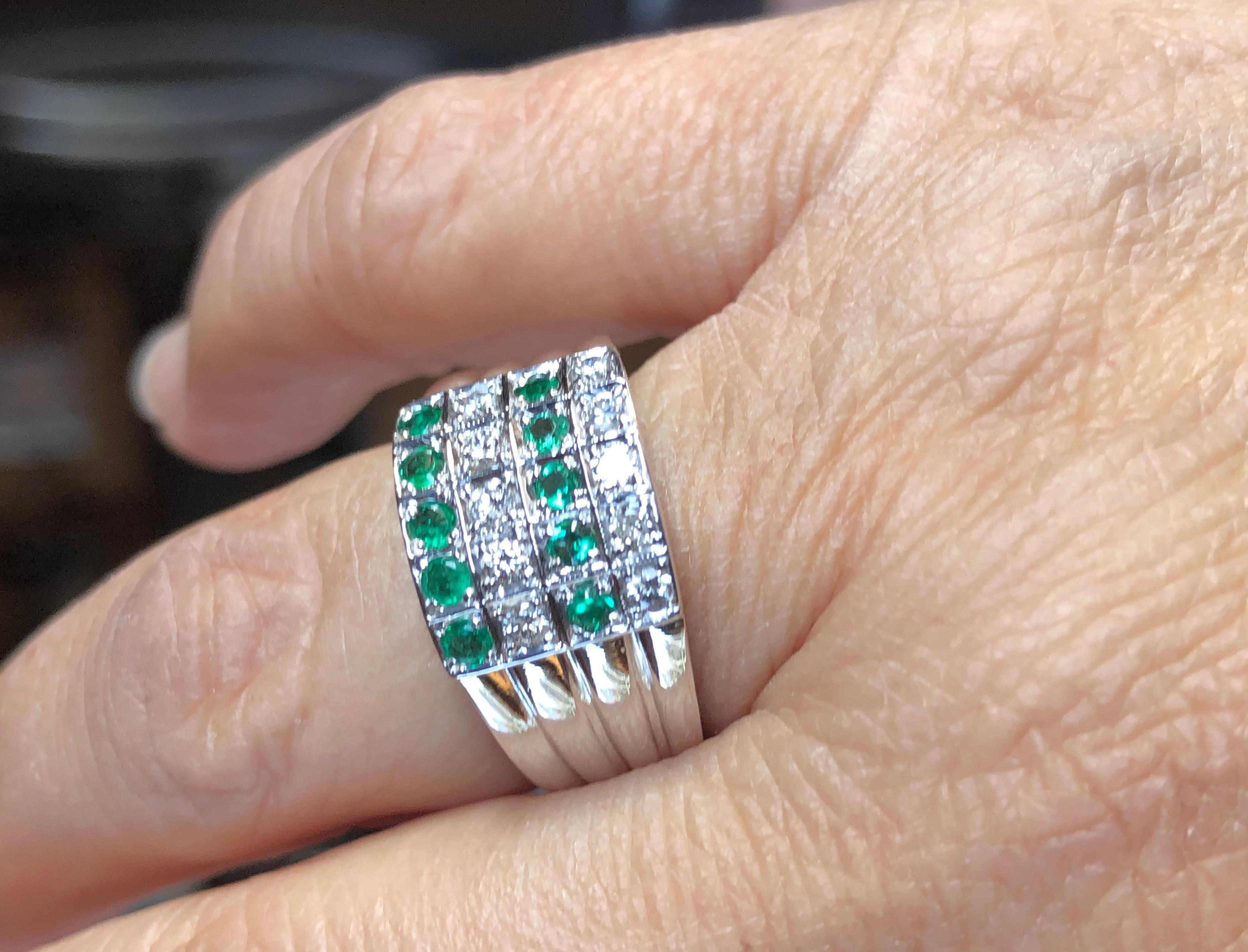 Women's or Men's Diamond and Emerald Band Ring White Gold 18K For Sale