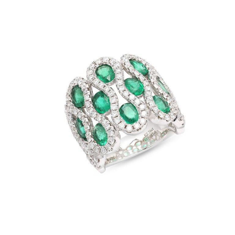 En venta: Anillo de diamantes y esmeralda en oro blanco macizo de 14k  6